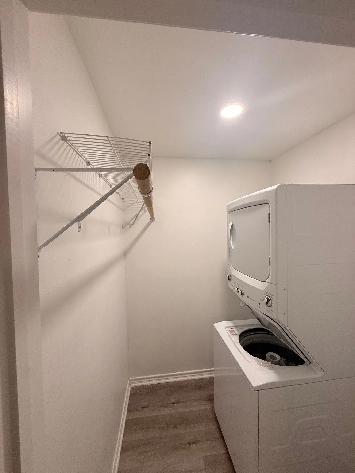 Condominium For Rent in Dallas County , 3933 Inwood Road 2025, Dallas, Texas 75209, 1 Bedroom, 1 Bathroom, Garage spaces, 632 Sqft, built in 1983, mls#21255885, Real Estate Agent in Dallas, Homes For Rent in Dallas county, Homes For Rent in Dallas, Realtor in Dallas Texas, Real Estate Brokerage Independent Realty Texas, Luminita Cordes Realtor