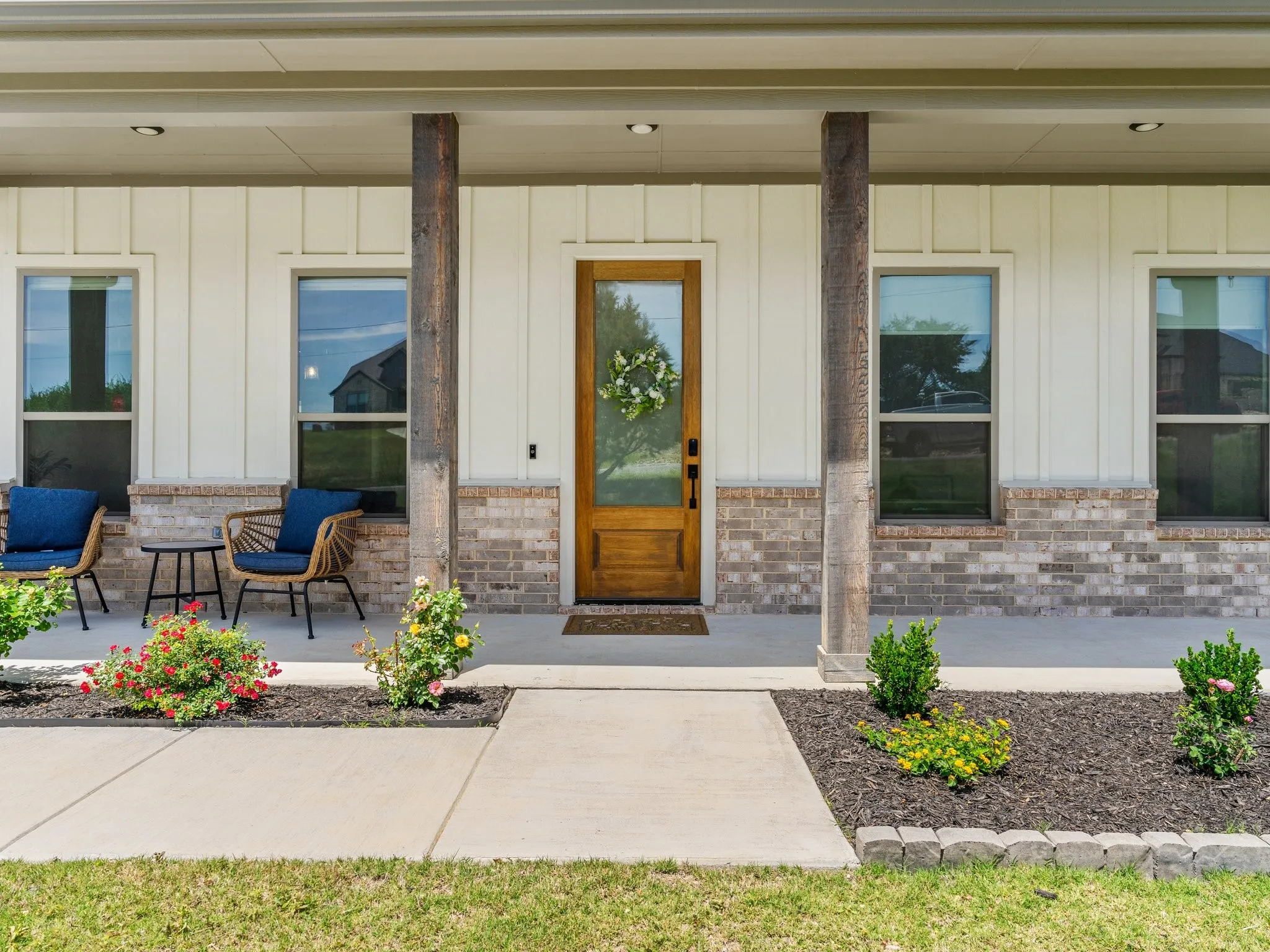 Single Family Residence For Sale in Parker County , 2020 Redemption Drive, Weatherford, Texas 76088, 3 Bedroom, 3 Bathroom, 2 Garage spaces, 2,352 Sqft, built in 2023, Preowned, mls#21261797, Real Estate Agent in Weatherford, Homes For Sale in Parker county, Homes For Sale in Weatherford, Realtor in Weatherford Texas, Real Estate Brokerage Independent Realty Texas, Luminita Cordes Realtor