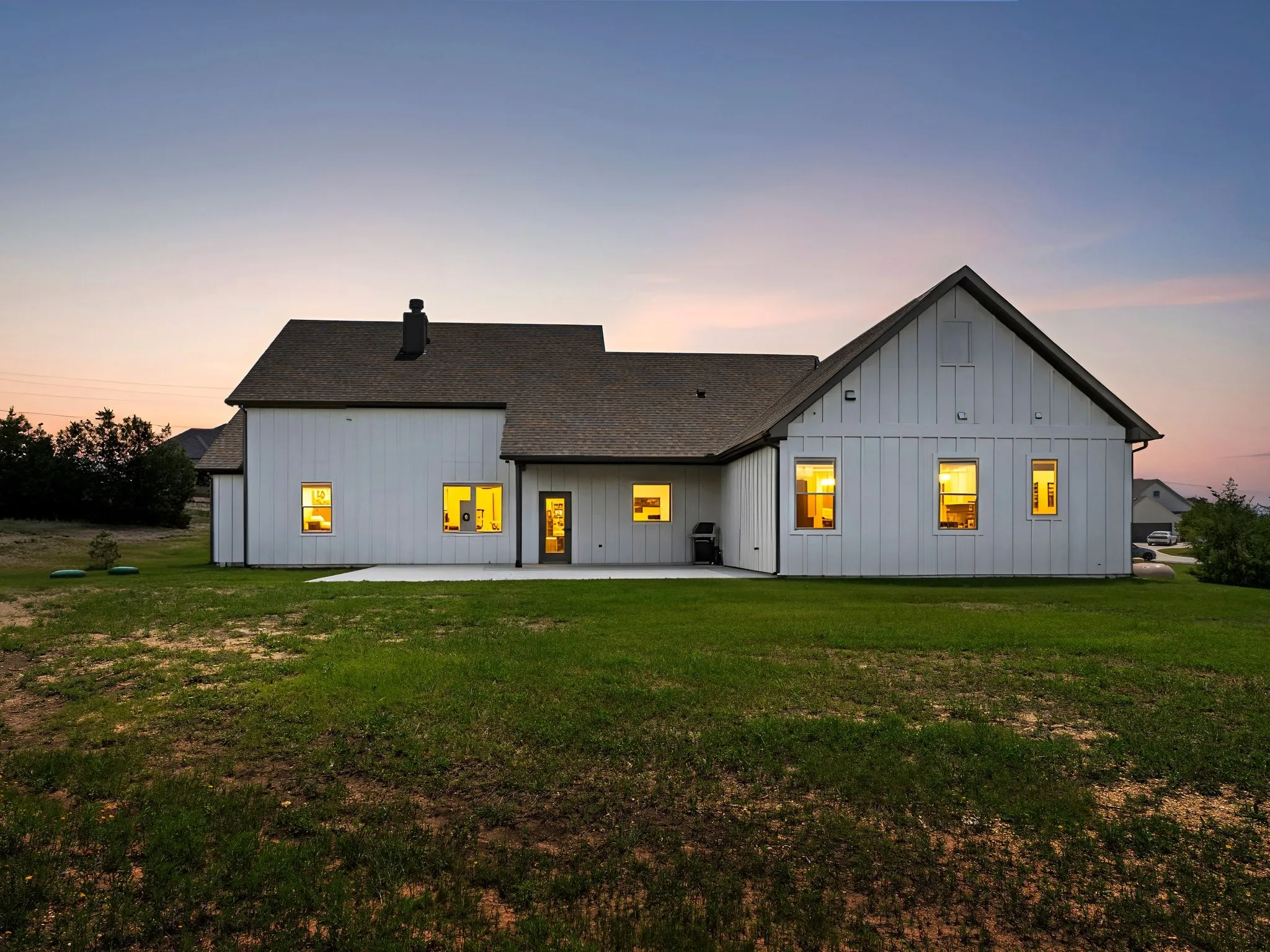 Single Family Residence For Sale in Parker County , 2020 Redemption Drive, Weatherford, Texas 76088, 3 Bedroom, 3 Bathroom, 2 Garage spaces, 2,352 Sqft, built in 2023, Preowned, mls#21261797, Real Estate Agent in Weatherford, Homes For Sale in Parker county, Homes For Sale in Weatherford, Realtor in Weatherford Texas, Real Estate Brokerage Independent Realty Texas, Luminita Cordes Realtor