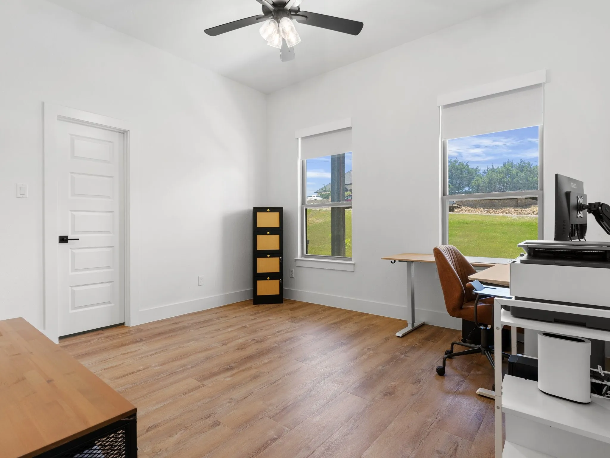 Single Family Residence For Sale in Parker County , 2020 Redemption Drive, Weatherford, Texas 76088, 3 Bedroom, 3 Bathroom, 2 Garage spaces, 2,352 Sqft, built in 2023, Preowned, mls#21261797, Real Estate Agent in Weatherford, Homes For Sale in Parker county, Homes For Sale in Weatherford, Realtor in Weatherford Texas, Real Estate Brokerage Independent Realty Texas, Luminita Cordes Realtor