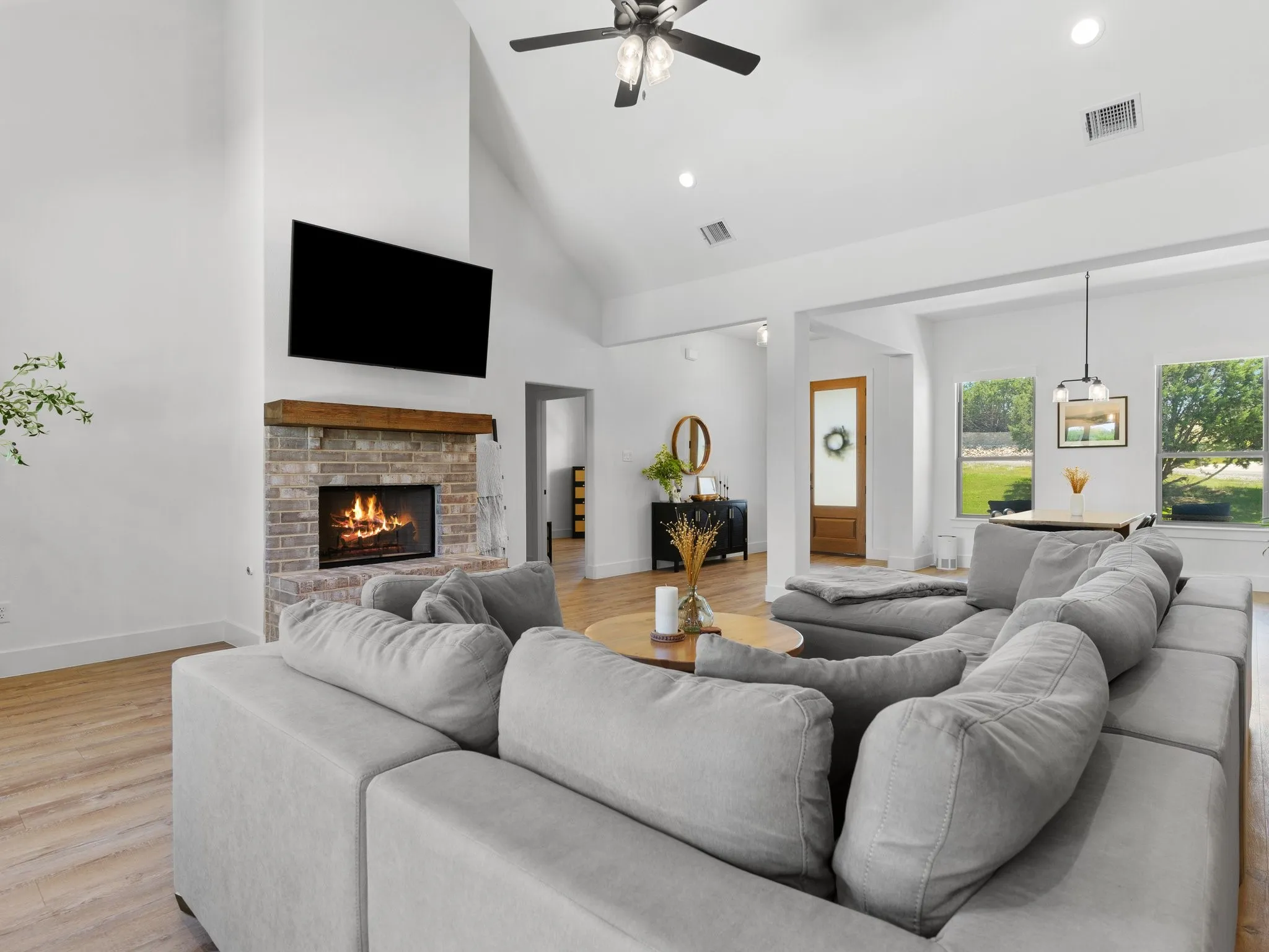 Single Family Residence For Sale in Parker County , 2020 Redemption Drive, Weatherford, Texas 76088, 3 Bedroom, 3 Bathroom, 2 Garage spaces, 2,352 Sqft, built in 2023, Preowned, mls#21261797, Real Estate Agent in Weatherford, Homes For Sale in Parker county, Homes For Sale in Weatherford, Realtor in Weatherford Texas, Real Estate Brokerage Independent Realty Texas, Luminita Cordes Realtor