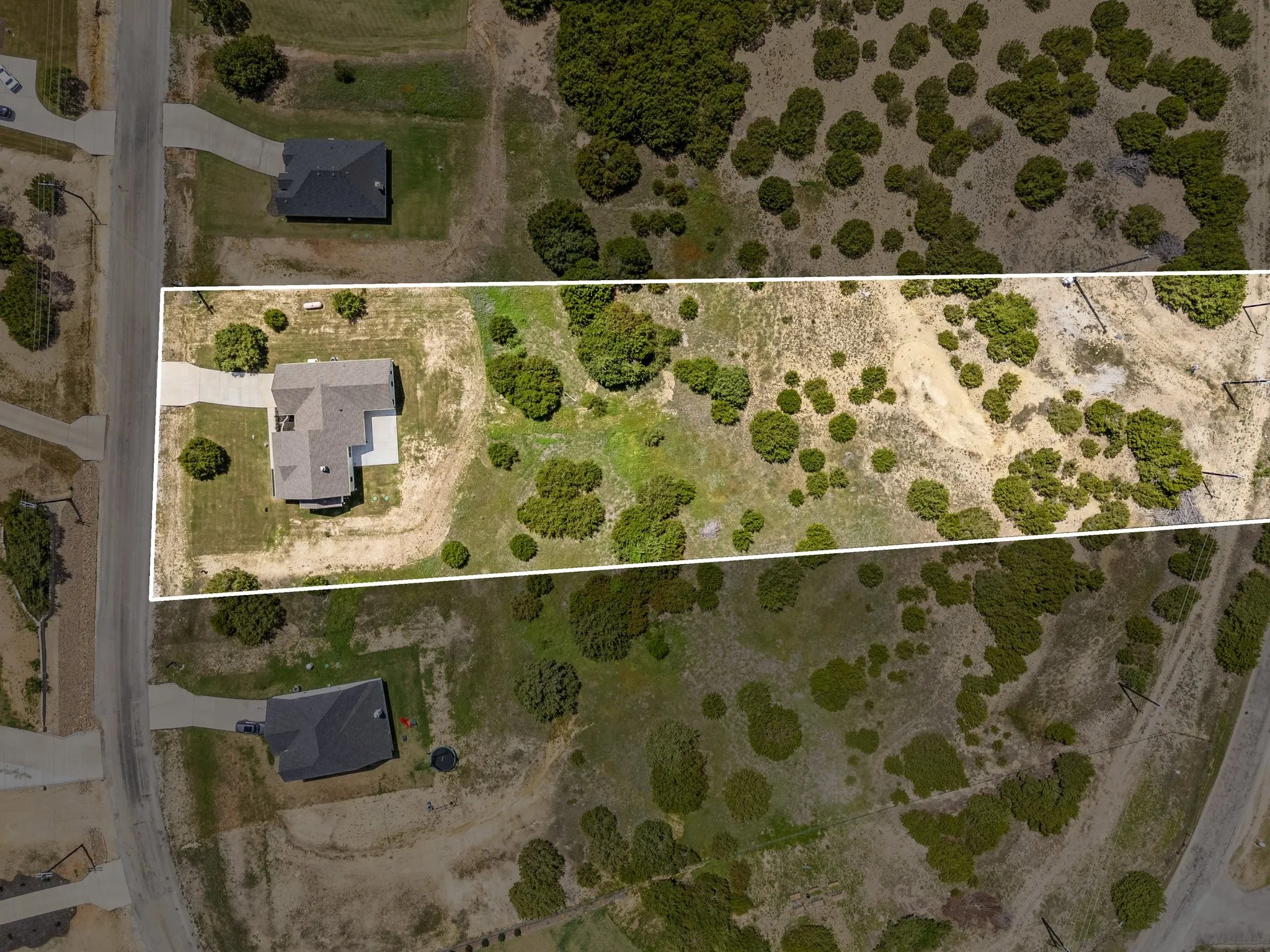 Single Family Residence For Sale in Parker County , 2020 Redemption Drive, Weatherford, Texas 76088, 3 Bedroom, 3 Bathroom, 2 Garage spaces, 2,352 Sqft, built in 2023, Preowned, mls#21261797, Real Estate Agent in Weatherford, Homes For Sale in Parker county, Homes For Sale in Weatherford, Realtor in Weatherford Texas, Real Estate Brokerage Independent Realty Texas, Luminita Cordes Realtor