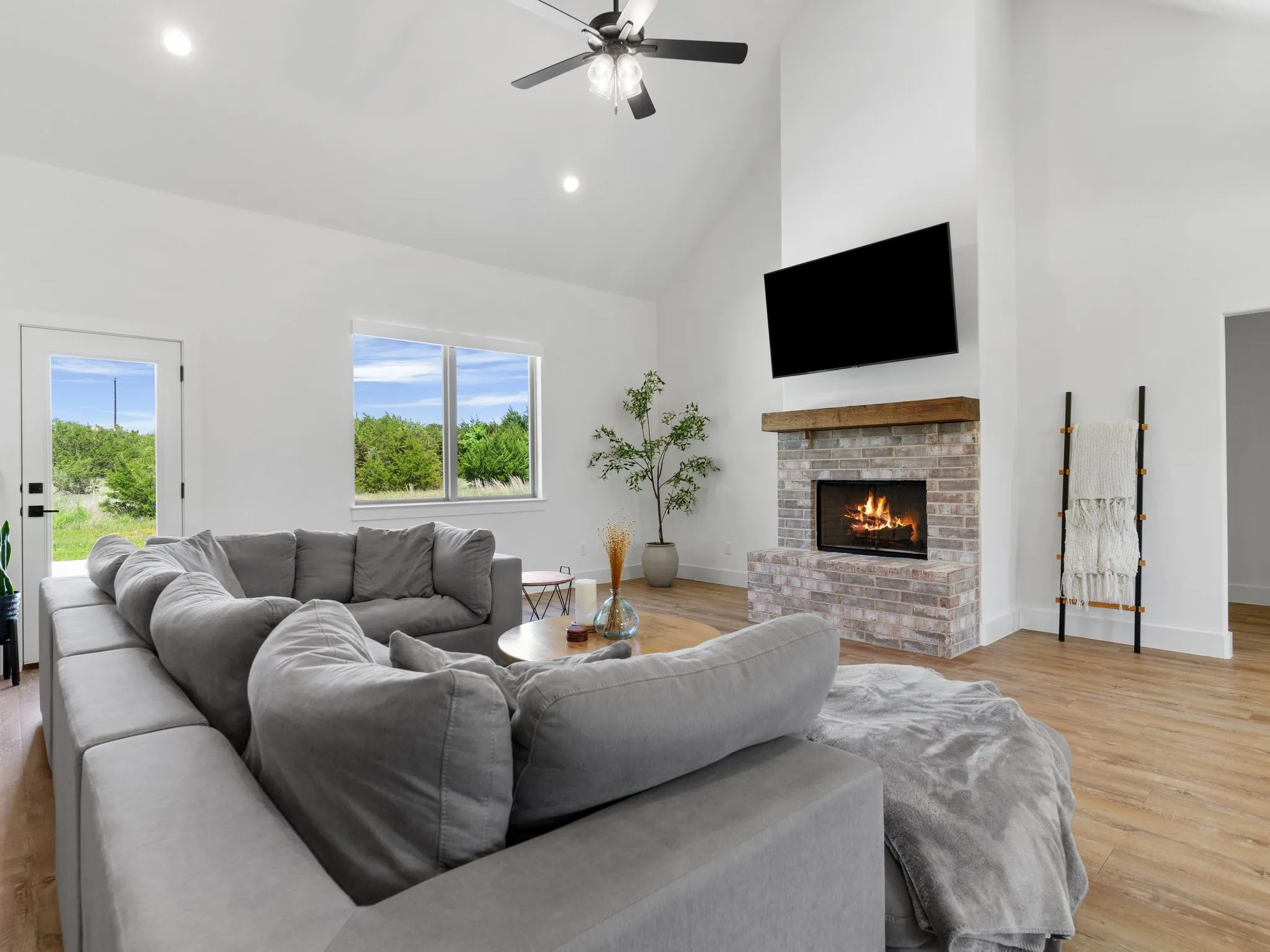 Single Family Residence For Sale in Parker County , 2020 Redemption Drive, Weatherford, Texas 76088, 3 Bedroom, 3 Bathroom, 2 Garage spaces, 2,352 Sqft, built in 2023, Preowned, mls#21261797, Real Estate Agent in Weatherford, Homes For Sale in Parker county, Homes For Sale in Weatherford, Realtor in Weatherford Texas, Real Estate Brokerage Independent Realty Texas, Luminita Cordes Realtor