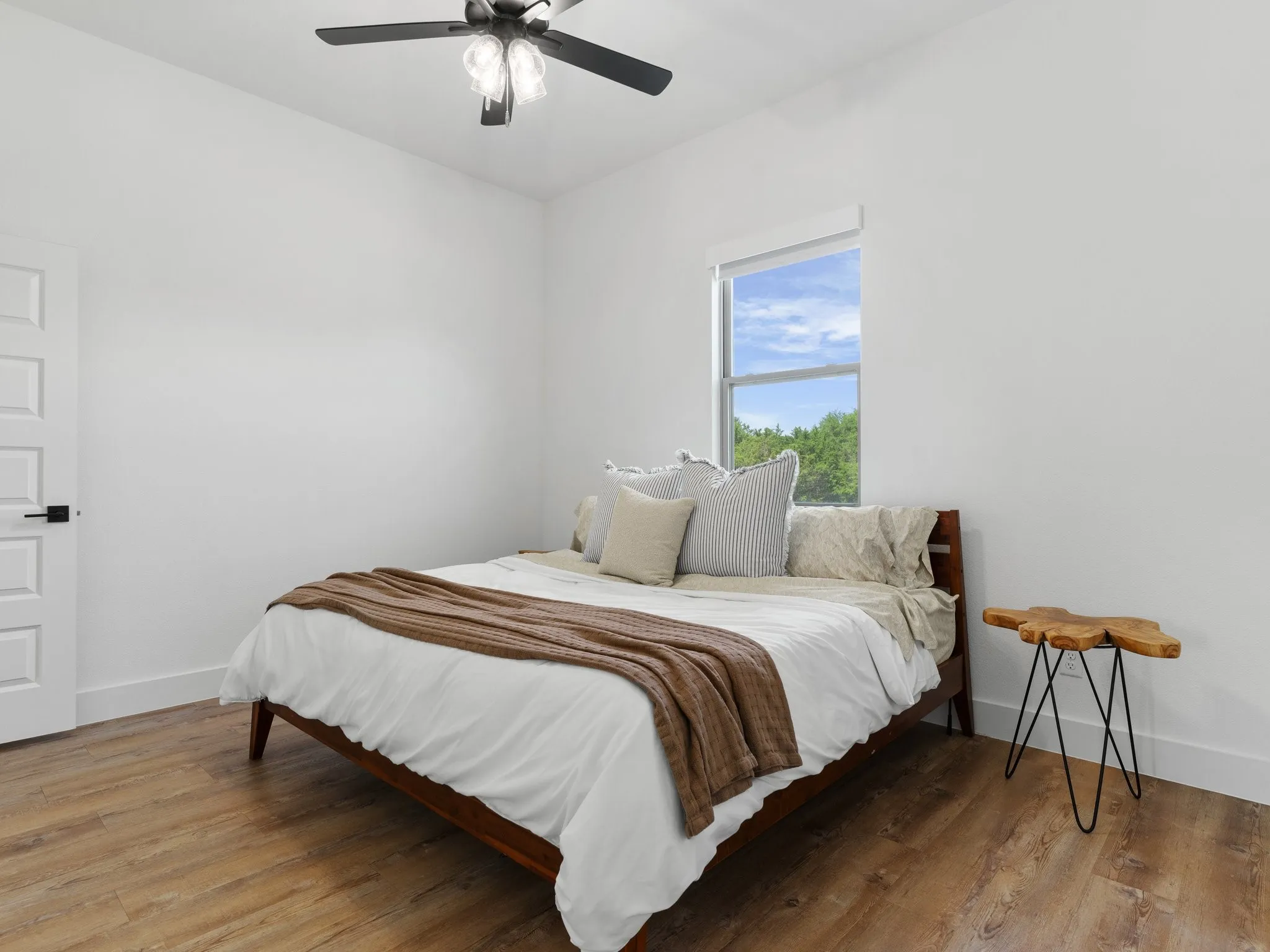 Single Family Residence For Sale in Parker County , 2020 Redemption Drive, Weatherford, Texas 76088, 3 Bedroom, 3 Bathroom, 2 Garage spaces, 2,352 Sqft, built in 2023, Preowned, mls#21261797, Real Estate Agent in Weatherford, Homes For Sale in Parker county, Homes For Sale in Weatherford, Realtor in Weatherford Texas, Real Estate Brokerage Independent Realty Texas, Luminita Cordes Realtor