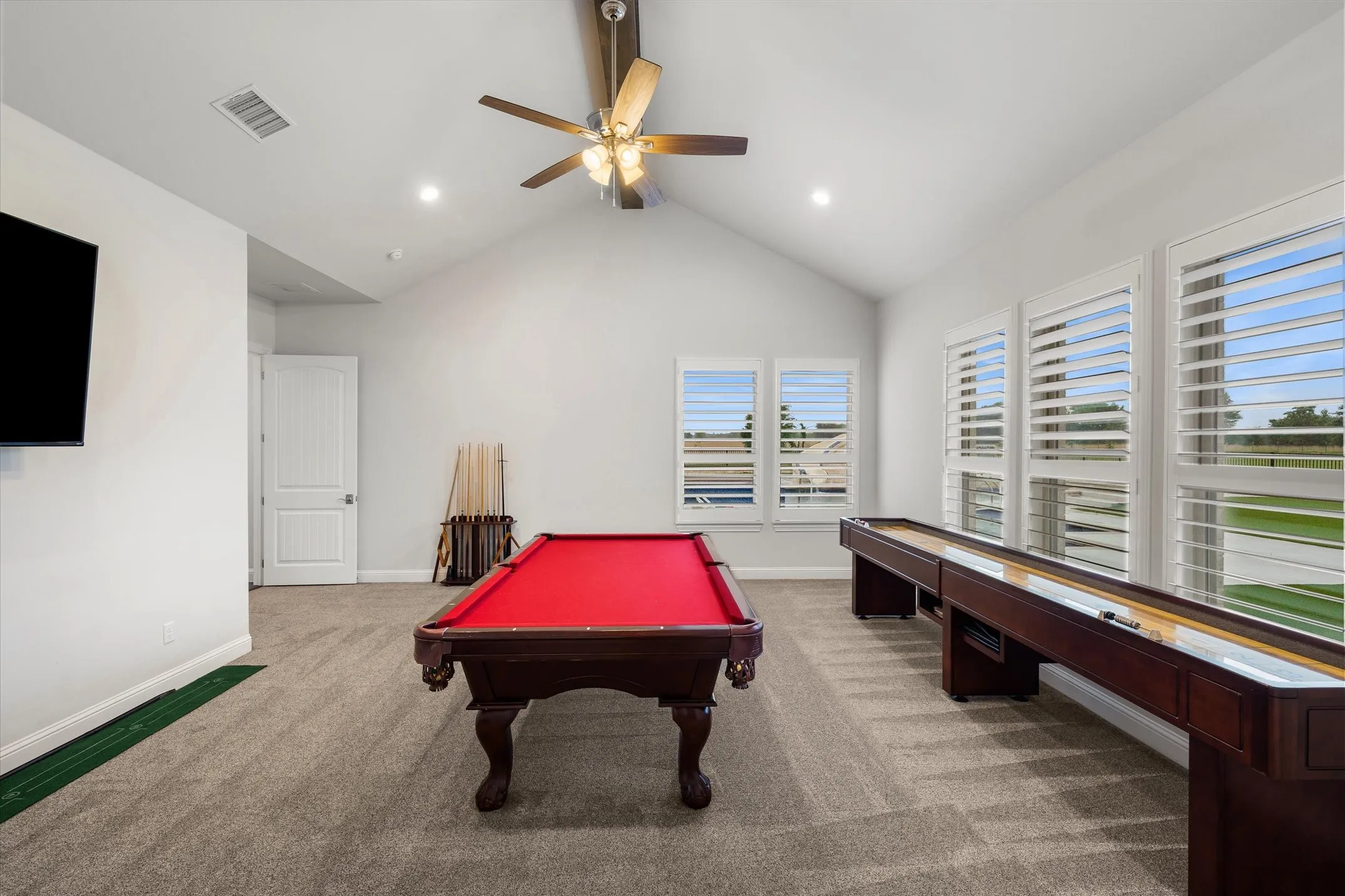 Single Family Residence For Sale in Van Zandt County , 900 VZ County Road 3414, Wills Point, Texas 75169, 4 Bedroom, 5 Bathroom, 3 Garage spaces, 5,303 Sqft, built in 2019, Preowned, mls#21261619, Real Estate Agent in Wills Point, Homes For Sale in Van Zandt county, Homes For Sale in Wills Point, Realtor in Wills Point Texas, Real Estate Brokerage Independent Realty Texas, Luminita Cordes Realtor