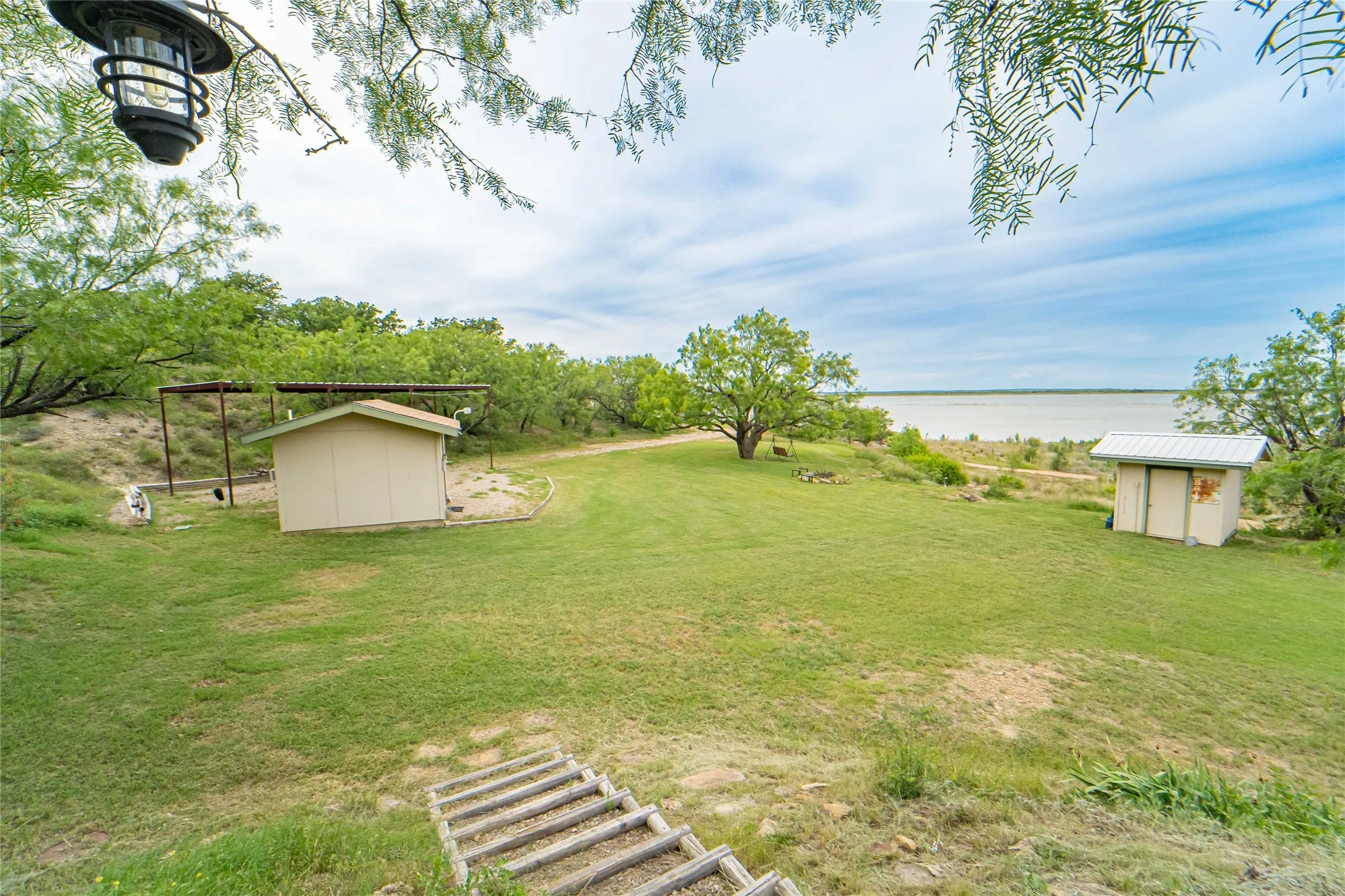 Manufactured Home For Sale in Stephens County , 2162 County Road 208, Breckenridge, Texas 76424, 2 Bedroom, 2 Bathroom, Garage spaces, 1,040 Sqft, built in 2016, mls#21257114, Real Estate Agent in Breckenridge, Homes For Sale in Stephens county, Homes For Sale in Breckenridge, Realtor in Breckenridge Texas, Real Estate Brokerage Independent Realty Texas, Luminita Cordes Realtor
