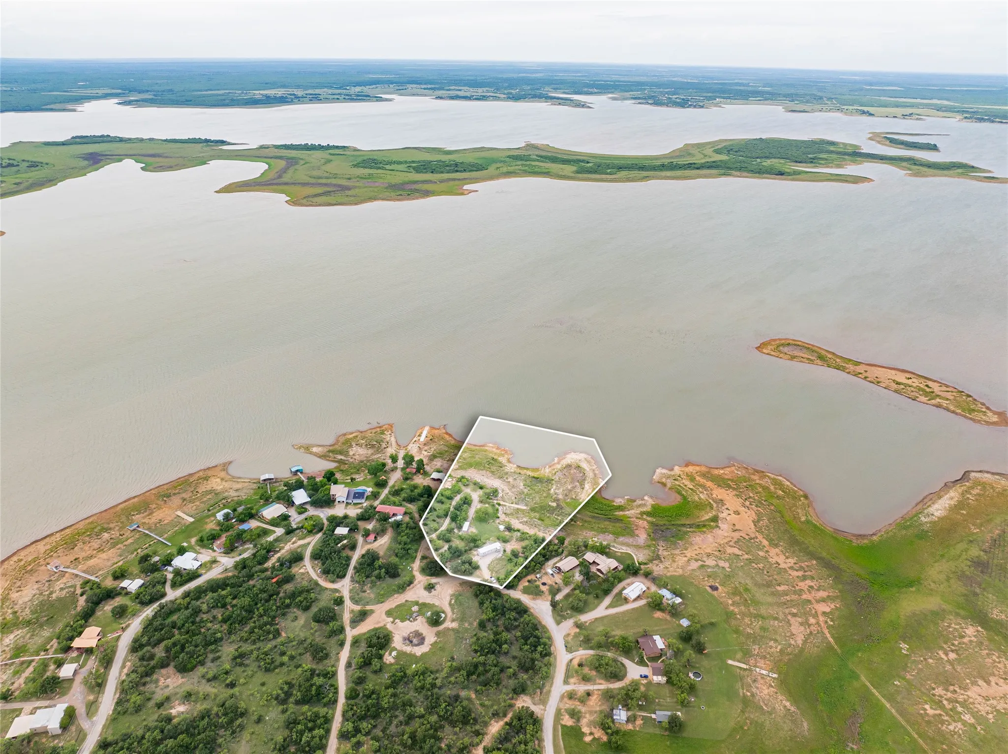 Manufactured Home For Sale in Stephens County , 2162 County Road 208, Breckenridge, Texas 76424, 2 Bedroom, 2 Bathroom, Garage spaces, 1,040 Sqft, built in 2016, mls#21257114, Real Estate Agent in Breckenridge, Homes For Sale in Stephens county, Homes For Sale in Breckenridge, Realtor in Breckenridge Texas, Real Estate Brokerage Independent Realty Texas, Luminita Cordes Realtor