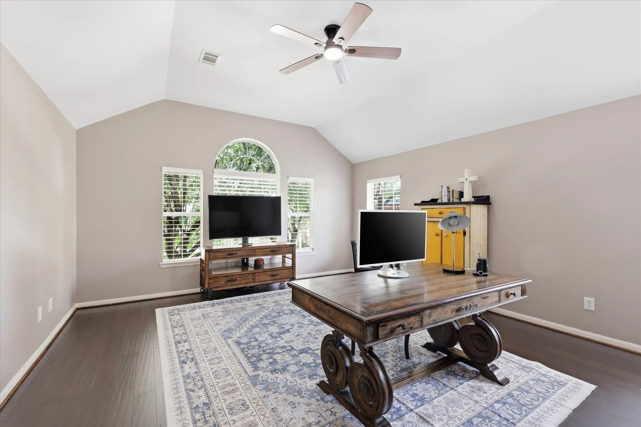 Single Family Residence For Sale in Tarrant County , 805 Highland Lakes Court, Keller, Texas 76248, 4 Bedroom, 3 Bathroom, 3 Garage spaces, 3,416 Sqft, built in 1995, mls#21259254, Real Estate Agent in Keller, Homes For Sale in Tarrant county, Homes For Sale in Keller, Realtor in Keller Texas, Real Estate Brokerage Independent Realty Texas, Luminita Cordes Realtor
