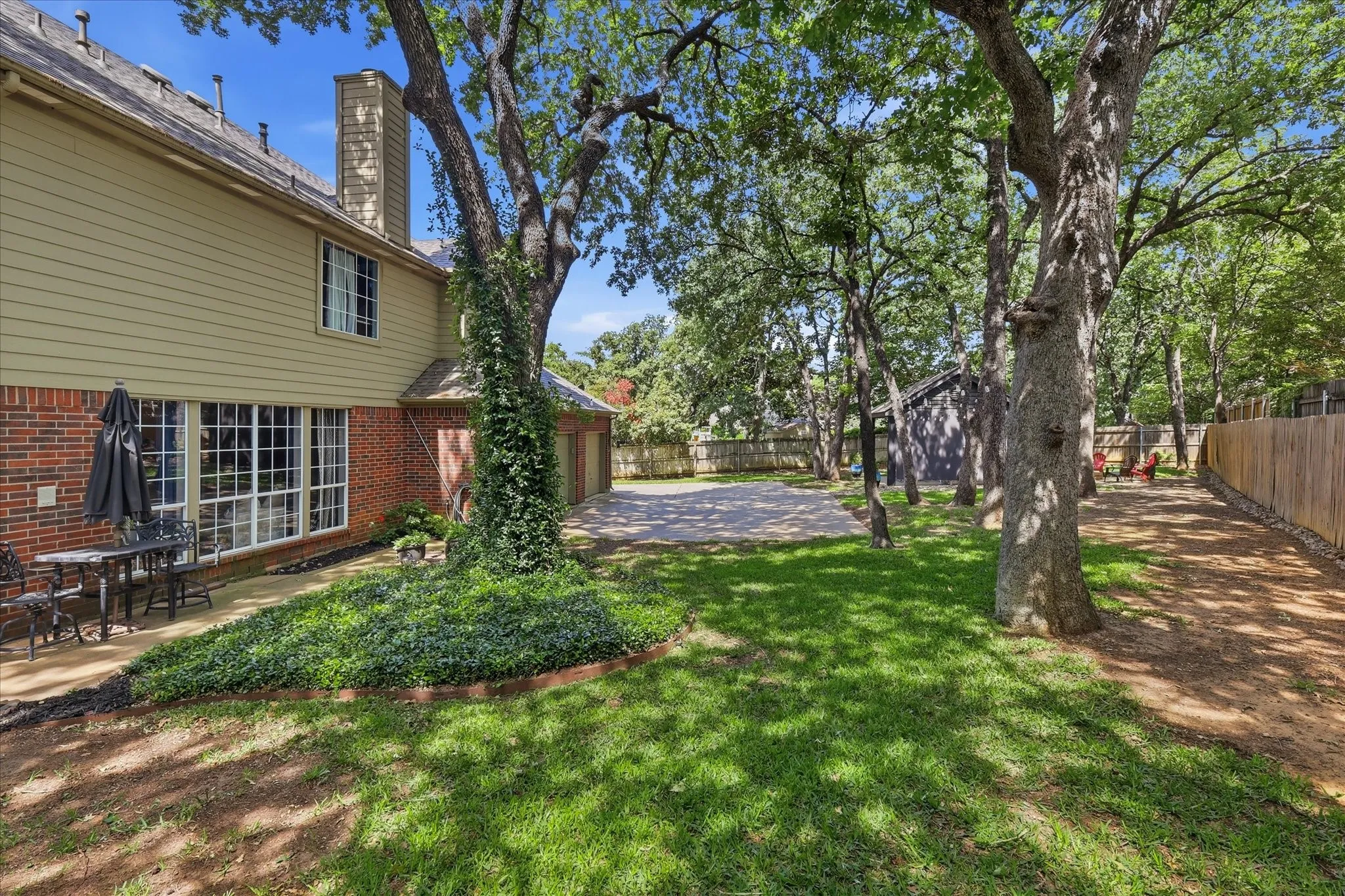 Single Family Residence For Sale in Tarrant County , 805 Highland Lakes Court, Keller, Texas 76248, 4 Bedroom, 3 Bathroom, 3 Garage spaces, 3,416 Sqft, built in 1995, mls#21259254, Real Estate Agent in Keller, Homes For Sale in Tarrant county, Homes For Sale in Keller, Realtor in Keller Texas, Real Estate Brokerage Independent Realty Texas, Luminita Cordes Realtor