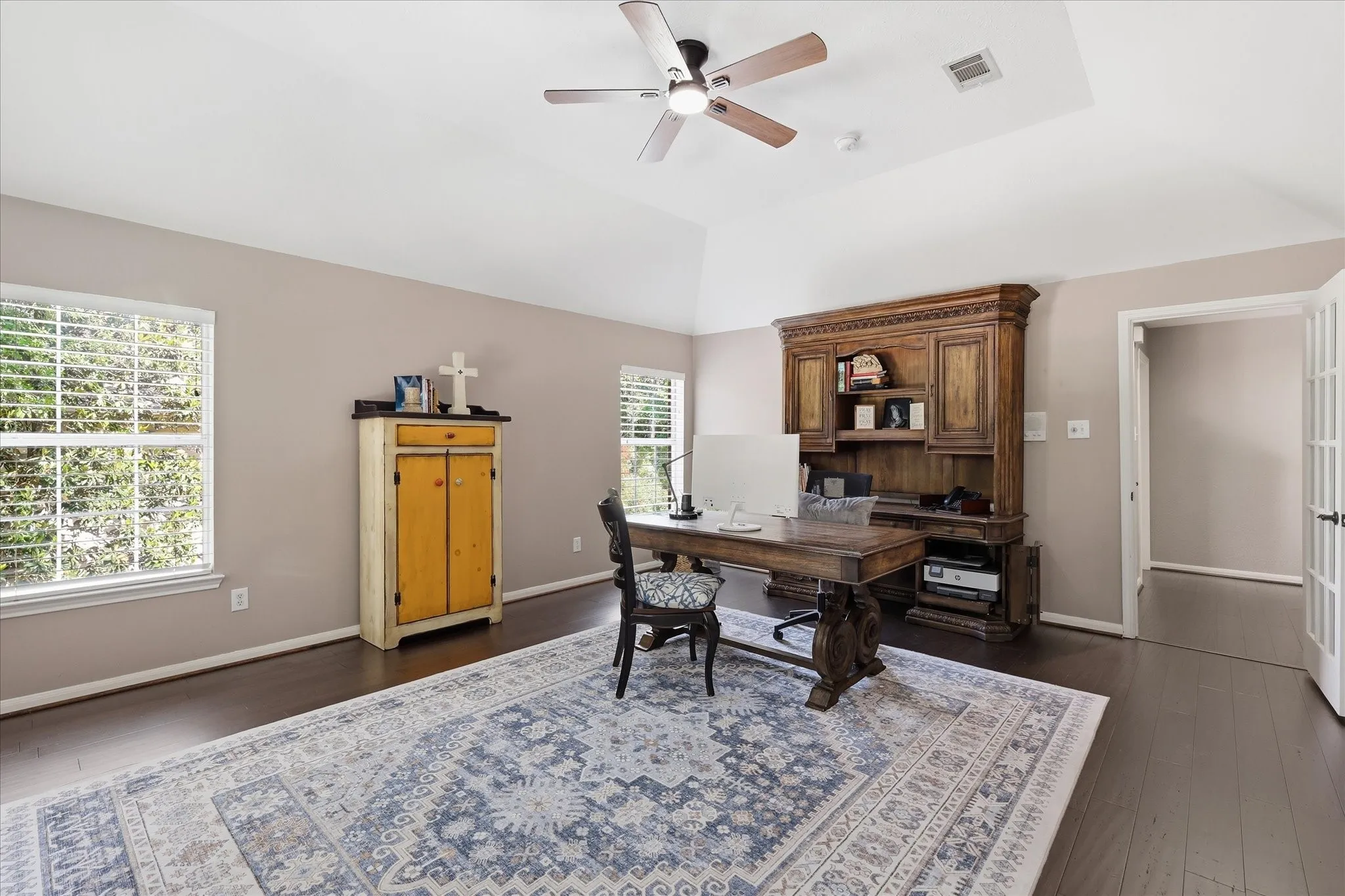 Single Family Residence For Sale in Tarrant County , 805 Highland Lakes Court, Keller, Texas 76248, 4 Bedroom, 3 Bathroom, 3 Garage spaces, 3,416 Sqft, built in 1995, mls#21259254, Real Estate Agent in Keller, Homes For Sale in Tarrant county, Homes For Sale in Keller, Realtor in Keller Texas, Real Estate Brokerage Independent Realty Texas, Luminita Cordes Realtor
