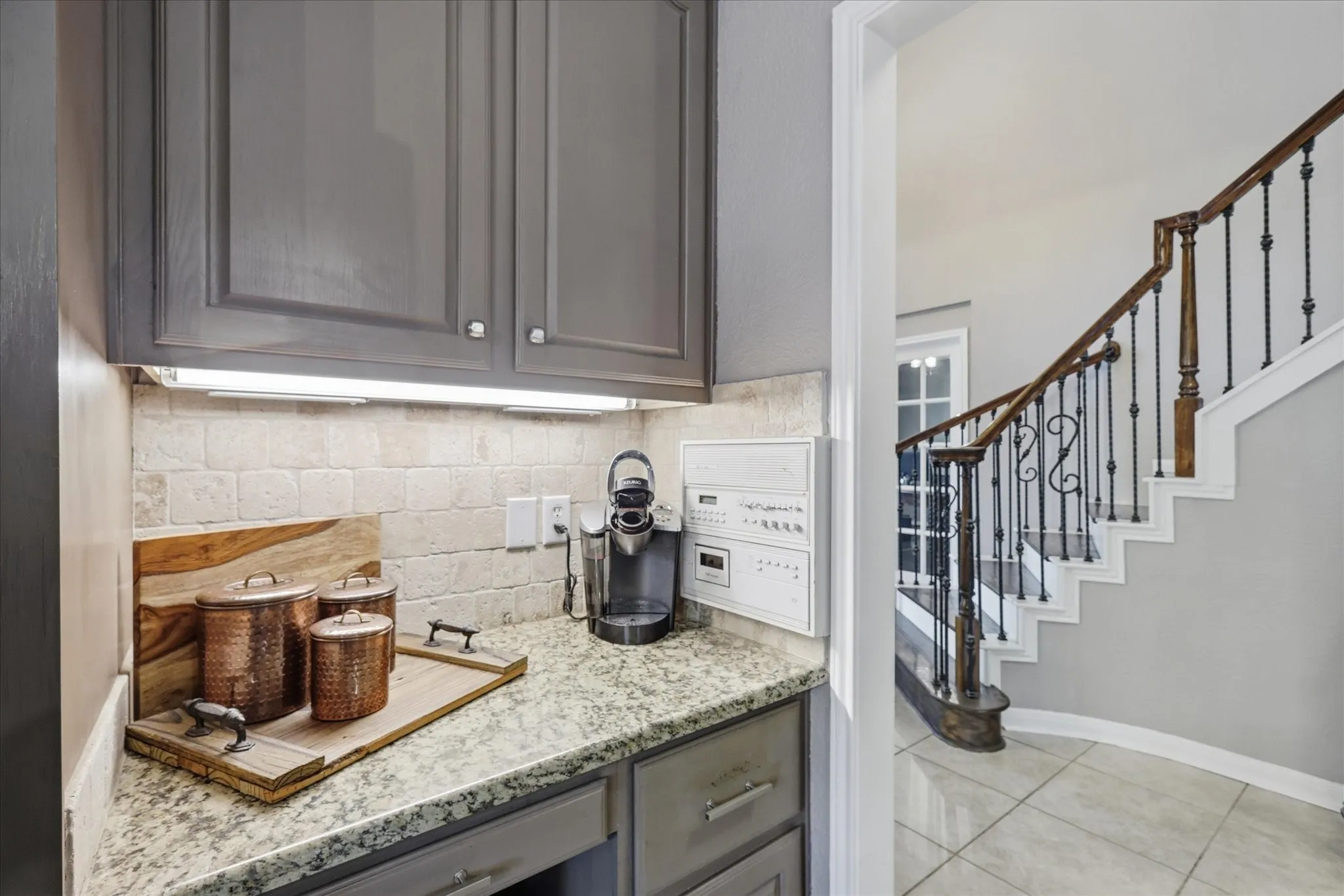 Single Family Residence For Sale in Tarrant County , 805 Highland Lakes Court, Keller, Texas 76248, 4 Bedroom, 3 Bathroom, 3 Garage spaces, 3,416 Sqft, built in 1995, mls#21259254, Real Estate Agent in Keller, Homes For Sale in Tarrant county, Homes For Sale in Keller, Realtor in Keller Texas, Real Estate Brokerage Independent Realty Texas, Luminita Cordes Realtor