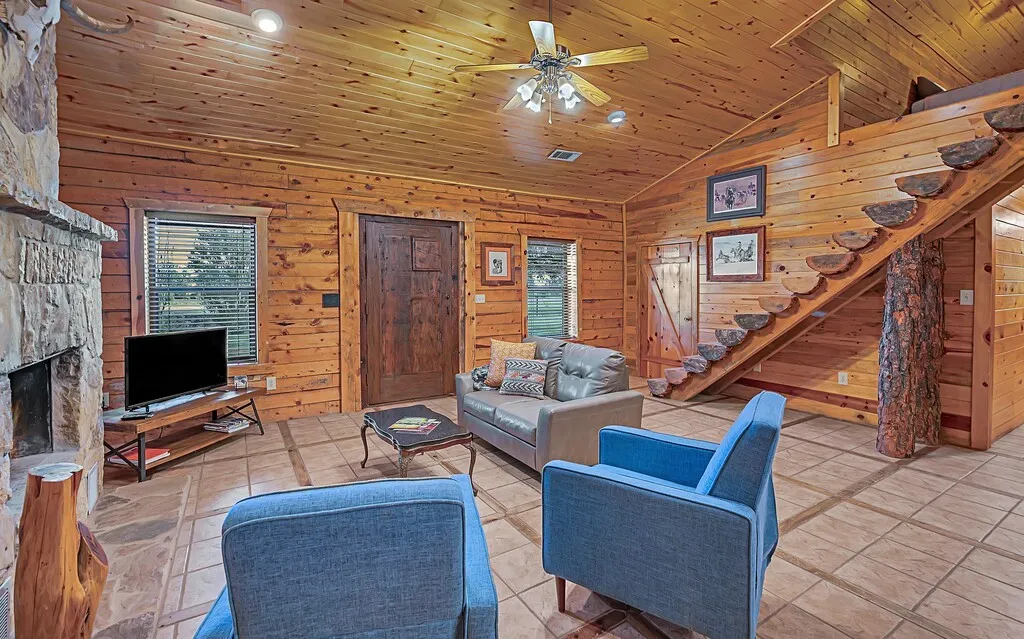 Farm For Sale in Bosque County , 8606 Fm 219, Clifton, Texas 76634, 3 Bedroom, 2 Bathroom, Garage spaces, 2,417 Sqft, built in 2000, mls#21261898, Real Estate Agent in Clifton, Homes For Sale in Bosque county, Homes For Sale in Clifton, Realtor in Clifton Texas, Real Estate Brokerage Independent Realty Texas, Luminita Cordes Realtor