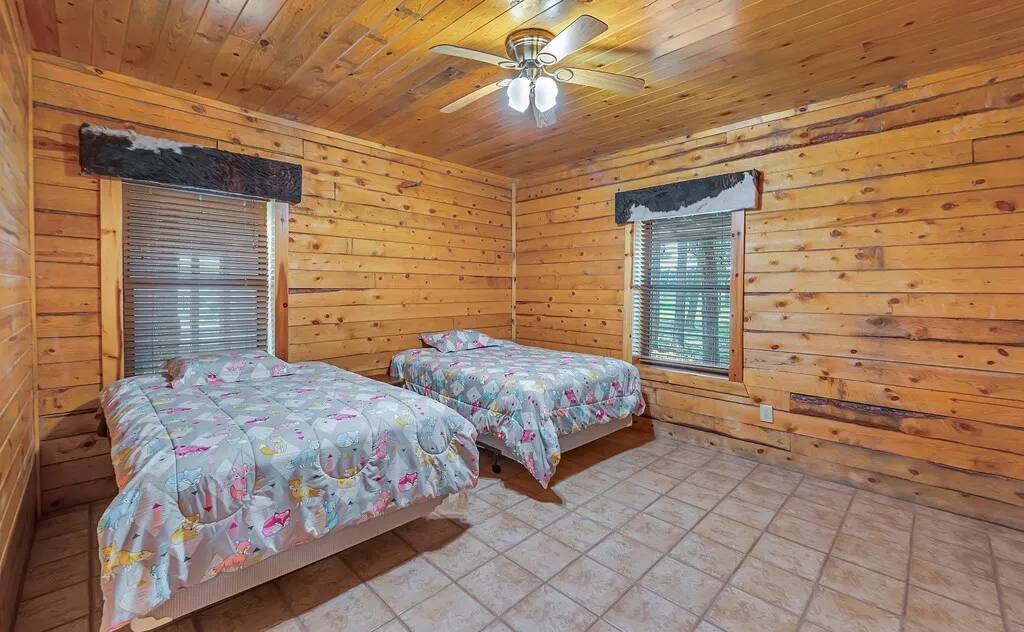 Farm For Sale in Bosque County , 8606 Fm 219, Clifton, Texas 76634, 3 Bedroom, 2 Bathroom, Garage spaces, 2,417 Sqft, built in 2000, mls#21261898, Real Estate Agent in Clifton, Homes For Sale in Bosque county, Homes For Sale in Clifton, Realtor in Clifton Texas, Real Estate Brokerage Independent Realty Texas, Luminita Cordes Realtor