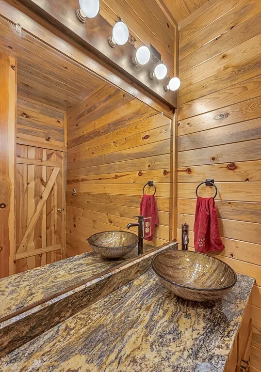 Farm For Sale in Bosque County , 8606 Fm 219, Clifton, Texas 76634, 3 Bedroom, 2 Bathroom, Garage spaces, 2,417 Sqft, built in 2000, mls#21261898, Real Estate Agent in Clifton, Homes For Sale in Bosque county, Homes For Sale in Clifton, Realtor in Clifton Texas, Real Estate Brokerage Independent Realty Texas, Luminita Cordes Realtor