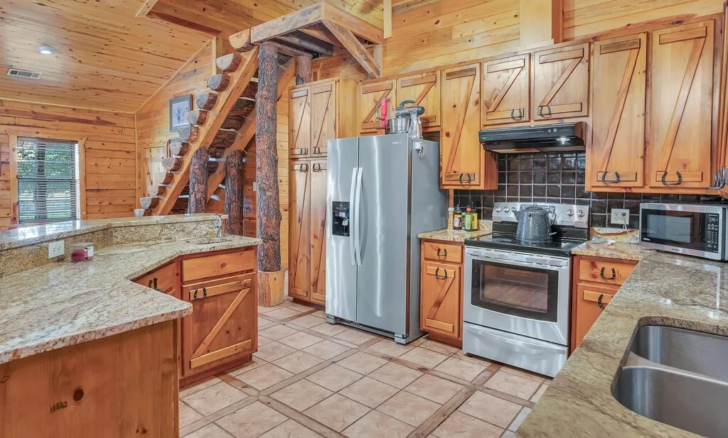 Farm For Sale in Bosque County , 8606 Fm 219, Clifton, Texas 76634, 3 Bedroom, 2 Bathroom, Garage spaces, 2,417 Sqft, built in 2000, mls#21261898, Real Estate Agent in Clifton, Homes For Sale in Bosque county, Homes For Sale in Clifton, Realtor in Clifton Texas, Real Estate Brokerage Independent Realty Texas, Luminita Cordes Realtor