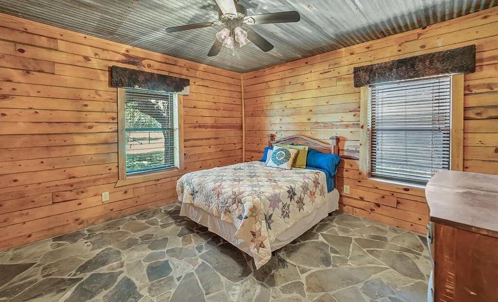 Farm For Sale in Bosque County , 8606 Fm 219, Clifton, Texas 76634, 3 Bedroom, 2 Bathroom, Garage spaces, 2,417 Sqft, built in 2000, mls#21261898, Real Estate Agent in Clifton, Homes For Sale in Bosque county, Homes For Sale in Clifton, Realtor in Clifton Texas, Real Estate Brokerage Independent Realty Texas, Luminita Cordes Realtor