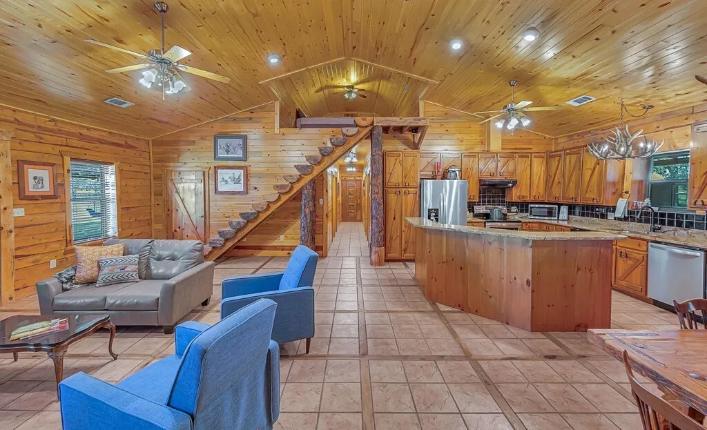 Farm For Sale in Bosque County , 8606 Fm 219, Clifton, Texas 76634, 3 Bedroom, 2 Bathroom, Garage spaces, 2,417 Sqft, built in 2000, mls#21261898, Real Estate Agent in Clifton, Homes For Sale in Bosque county, Homes For Sale in Clifton, Realtor in Clifton Texas, Real Estate Brokerage Independent Realty Texas, Luminita Cordes Realtor