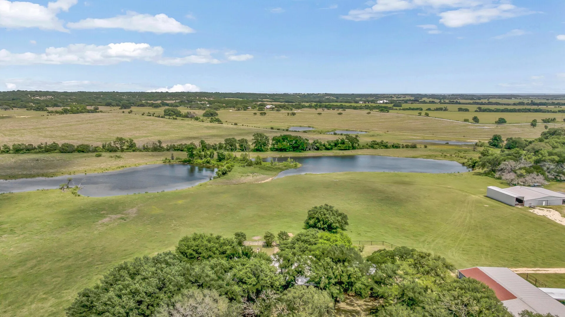 Farm For Sale in Bosque County , 8606 Fm 219, Clifton, Texas 76634, 3 Bedroom, 2 Bathroom, Garage spaces, 2,417 Sqft, built in 2000, mls#21261898, Real Estate Agent in Clifton, Homes For Sale in Bosque county, Homes For Sale in Clifton, Realtor in Clifton Texas, Real Estate Brokerage Independent Realty Texas, Luminita Cordes Realtor