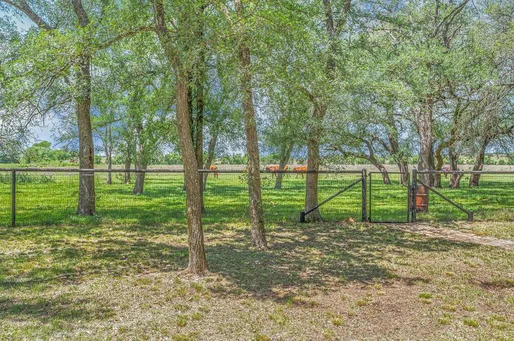 Farm For Sale in Bosque County , 8606 Fm 219, Clifton, Texas 76634, 3 Bedroom, 2 Bathroom, Garage spaces, 2,417 Sqft, built in 2000, mls#21261898, Real Estate Agent in Clifton, Homes For Sale in Bosque county, Homes For Sale in Clifton, Realtor in Clifton Texas, Real Estate Brokerage Independent Realty Texas, Luminita Cordes Realtor