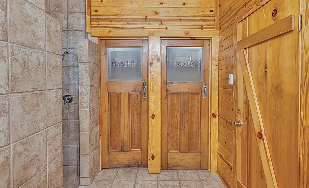 Farm For Sale in Bosque County , 8606 Fm 219, Clifton, Texas 76634, 3 Bedroom, 2 Bathroom, Garage spaces, 2,417 Sqft, built in 2000, mls#21261898, Real Estate Agent in Clifton, Homes For Sale in Bosque county, Homes For Sale in Clifton, Realtor in Clifton Texas, Real Estate Brokerage Independent Realty Texas, Luminita Cordes Realtor