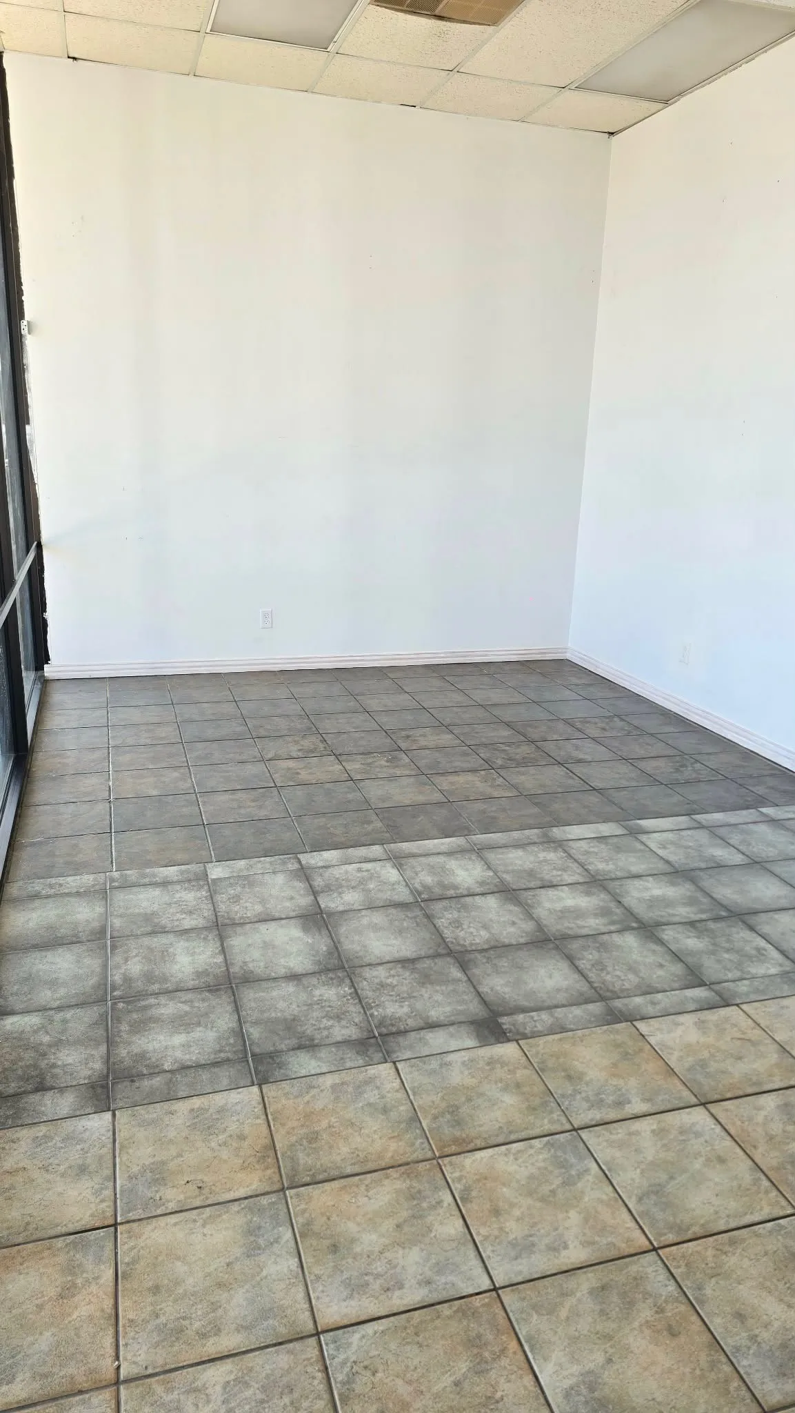 Business For Rent in Denton County , 1010 S Edmonds Lane 103, 107, Lewisville, Texas 75067, 0, 0, Garage spaces, 0 Sqft, built in 1985, Preowned, Price $2,250, mls#21257853, Real Estate Agent in Lewisville, Homes For Rent in Denton county, Homes For Rent in Lewisville, Realtor in Lewisville Texas, Real Estate Brokerage Independent Realty Texas, Luminita Cordes Realtor