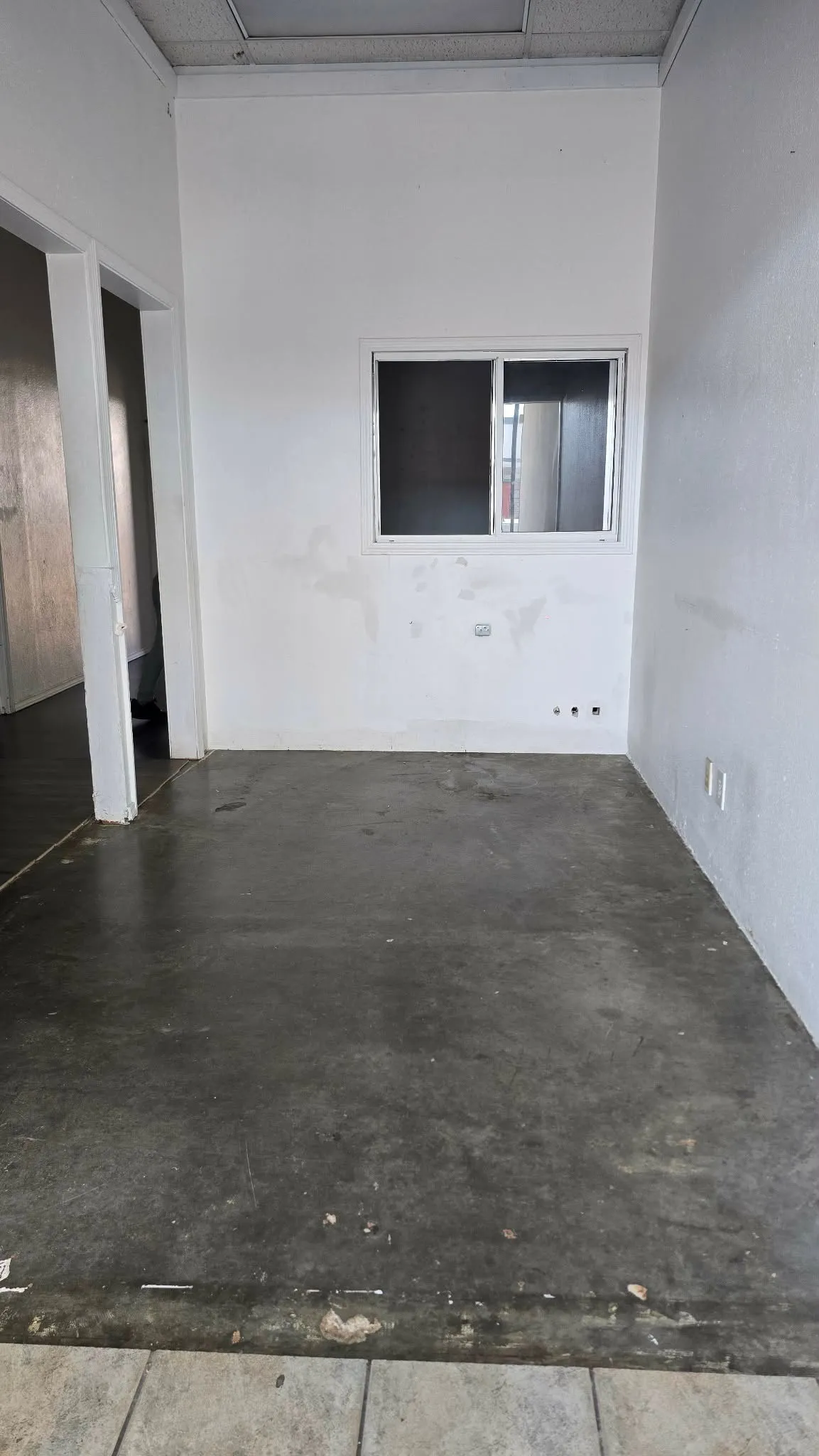Business For Rent in Denton County , 1010 S Edmonds Lane 103, 107, Lewisville, Texas 75067, 0, 0, Garage spaces, 0 Sqft, built in 1985, Preowned, Price $2,250, mls#21257853, Real Estate Agent in Lewisville, Homes For Rent in Denton county, Homes For Rent in Lewisville, Realtor in Lewisville Texas, Real Estate Brokerage Independent Realty Texas, Luminita Cordes Realtor