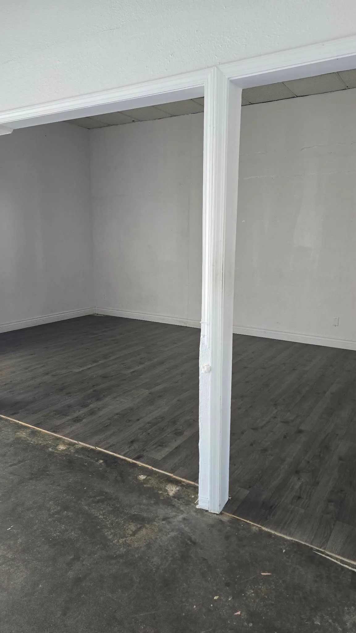 Business For Rent in Denton County , 1010 S Edmonds Lane 103, 107, Lewisville, Texas 75067, 0, 0, Garage spaces, 0 Sqft, built in 1985, Preowned, Price $2,250, mls#21257853, Real Estate Agent in Lewisville, Homes For Rent in Denton county, Homes For Rent in Lewisville, Realtor in Lewisville Texas, Real Estate Brokerage Independent Realty Texas, Luminita Cordes Realtor