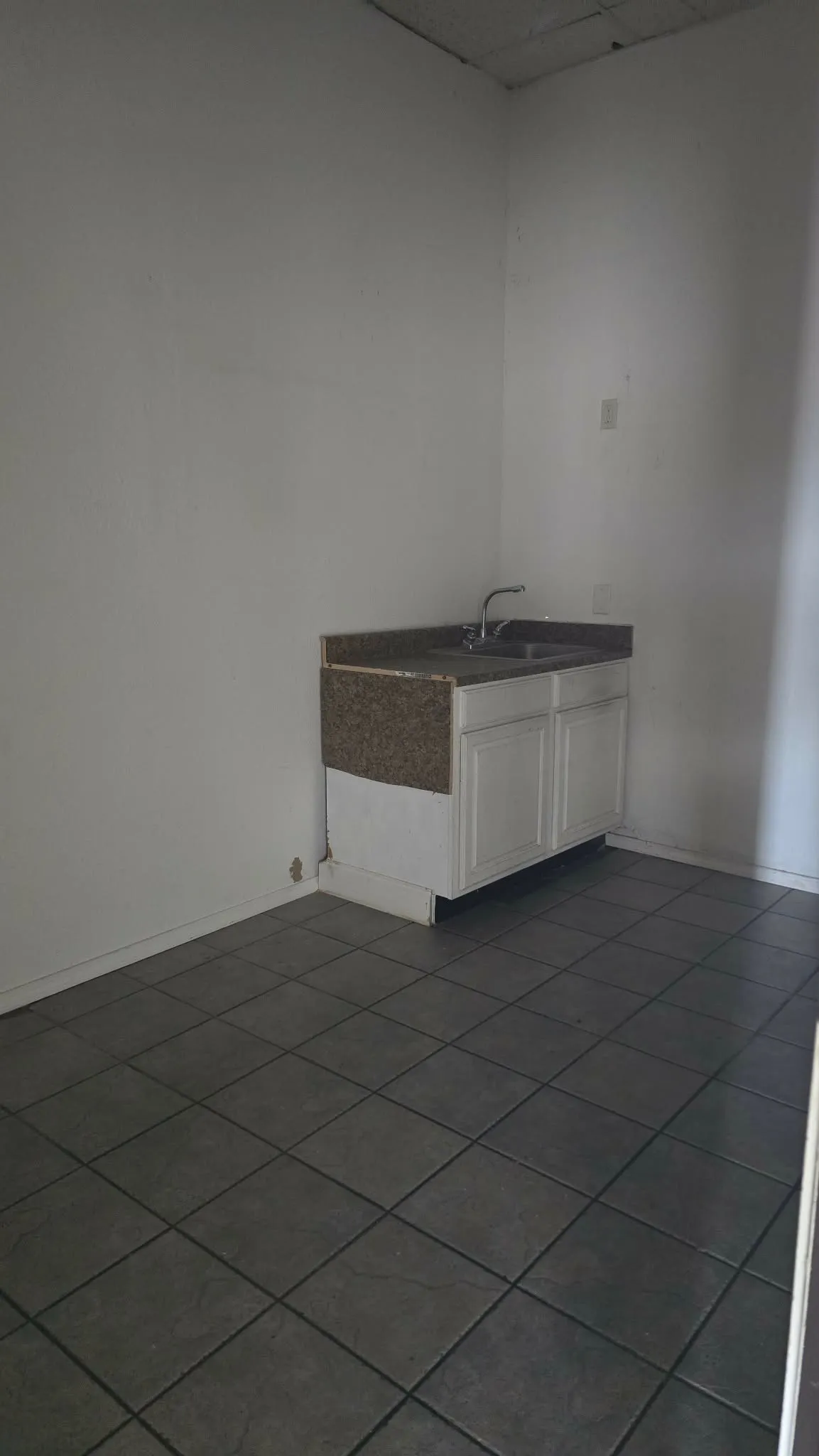 Business For Rent in Denton County , 1010 S Edmonds Lane 103, 107, Lewisville, Texas 75067, 0, 0, Garage spaces, 0 Sqft, built in 1985, Preowned, Price $2,250, mls#21257853, Real Estate Agent in Lewisville, Homes For Rent in Denton county, Homes For Rent in Lewisville, Realtor in Lewisville Texas, Real Estate Brokerage Independent Realty Texas, Luminita Cordes Realtor