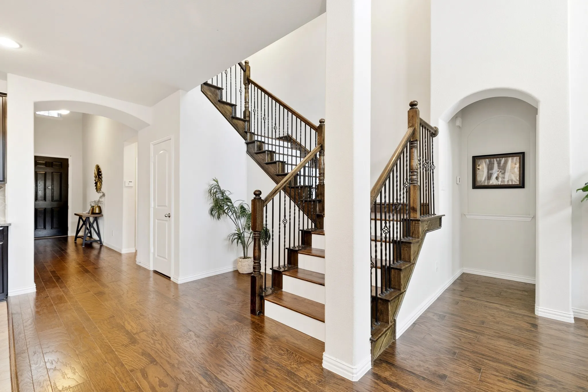 Single Family Residence For Sale in Collin County , 4008 Brook Wood Drive, Mc Kinney, Texas 75071, 4 Bedroom, 3 Bathroom, 2 Garage spaces, 3,063 Sqft, built in 2013, Preowned, mls#21254231, Real Estate Agent in Mc Kinney, Homes For Sale in Collin county, Homes For Sale in Mc Kinney, Realtor in Mc Kinney Texas, Real Estate Brokerage Independent Realty Texas, Luminita Cordes Realtor