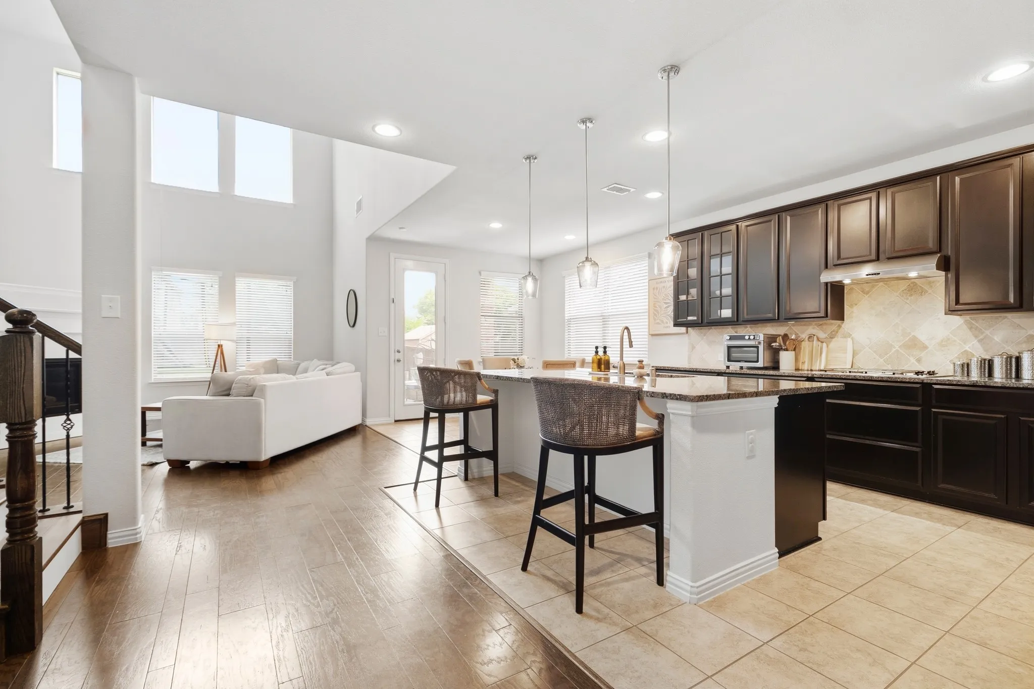 Single Family Residence For Sale in Collin County , 4008 Brook Wood Drive, Mc Kinney, Texas 75071, 4 Bedroom, 3 Bathroom, 2 Garage spaces, 3,063 Sqft, built in 2013, Preowned, mls#21254231, Real Estate Agent in Mc Kinney, Homes For Sale in Collin county, Homes For Sale in Mc Kinney, Realtor in Mc Kinney Texas, Real Estate Brokerage Independent Realty Texas, Luminita Cordes Realtor