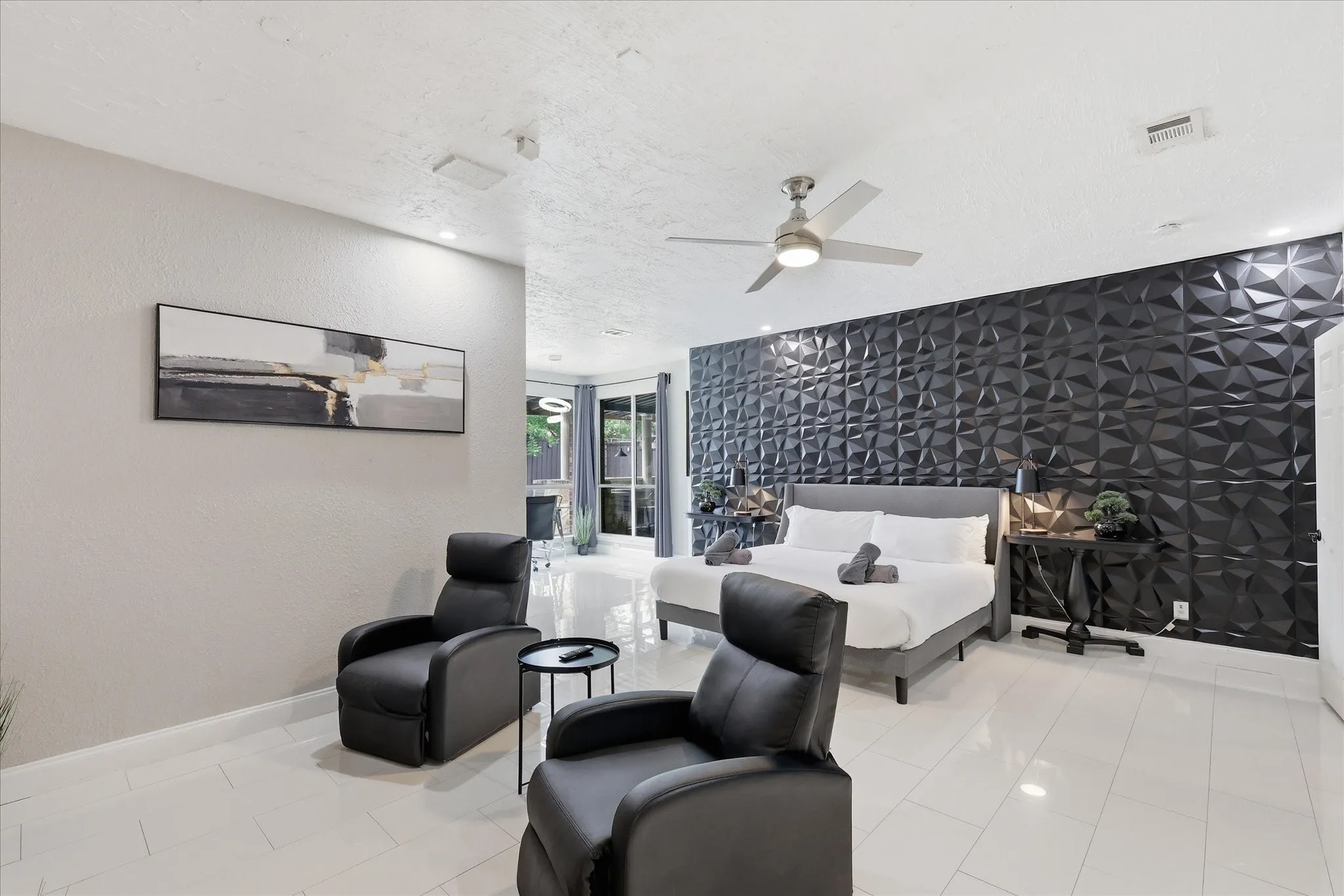 Single Family Residence For Sale in Dallas County , 4417 Teal Court, Sachse, Texas 75048, 5 Bedrooms, 5 Bathrooms, 2 Garage spaces, 3,138 Sqft, built in 2002, Preowned, Price $628,000, mls#21261807, Real Estate Agent in Sachse, Homes For Sale in Dallas county, Homes For Sale in Sachse, Realtor in Sachse Texas, Real Estate Brokerage Independent Realty Texas, Luminita Cordes Realtor