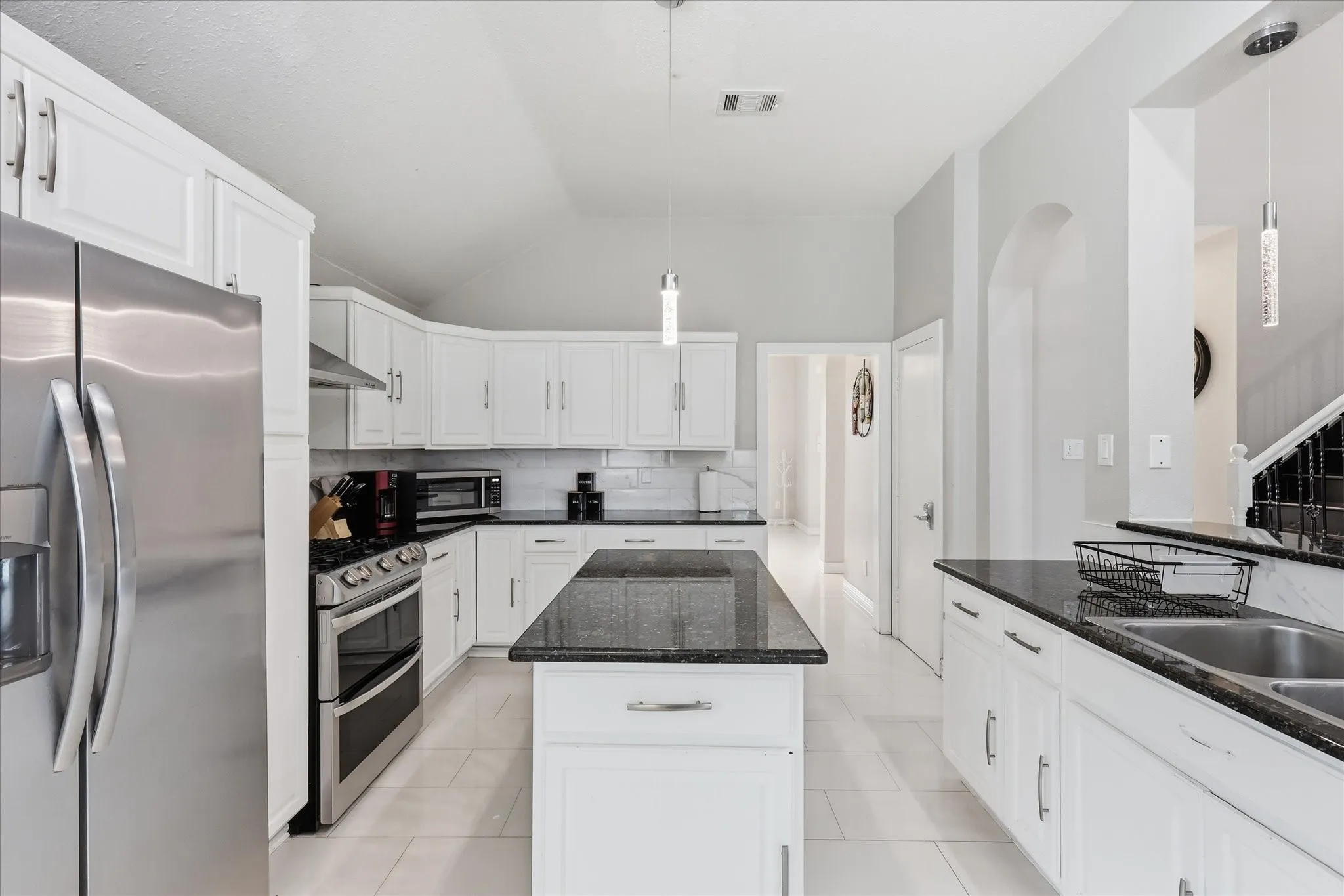 Single Family Residence For Sale in Dallas County , 4417 Teal Court, Sachse, Texas 75048, 5 Bedrooms, 5 Bathrooms, 2 Garage spaces, 3,138 Sqft, built in 2002, Preowned, Price $628,000, mls#21261807, Real Estate Agent in Sachse, Homes For Sale in Dallas county, Homes For Sale in Sachse, Realtor in Sachse Texas, Real Estate Brokerage Independent Realty Texas, Luminita Cordes Realtor