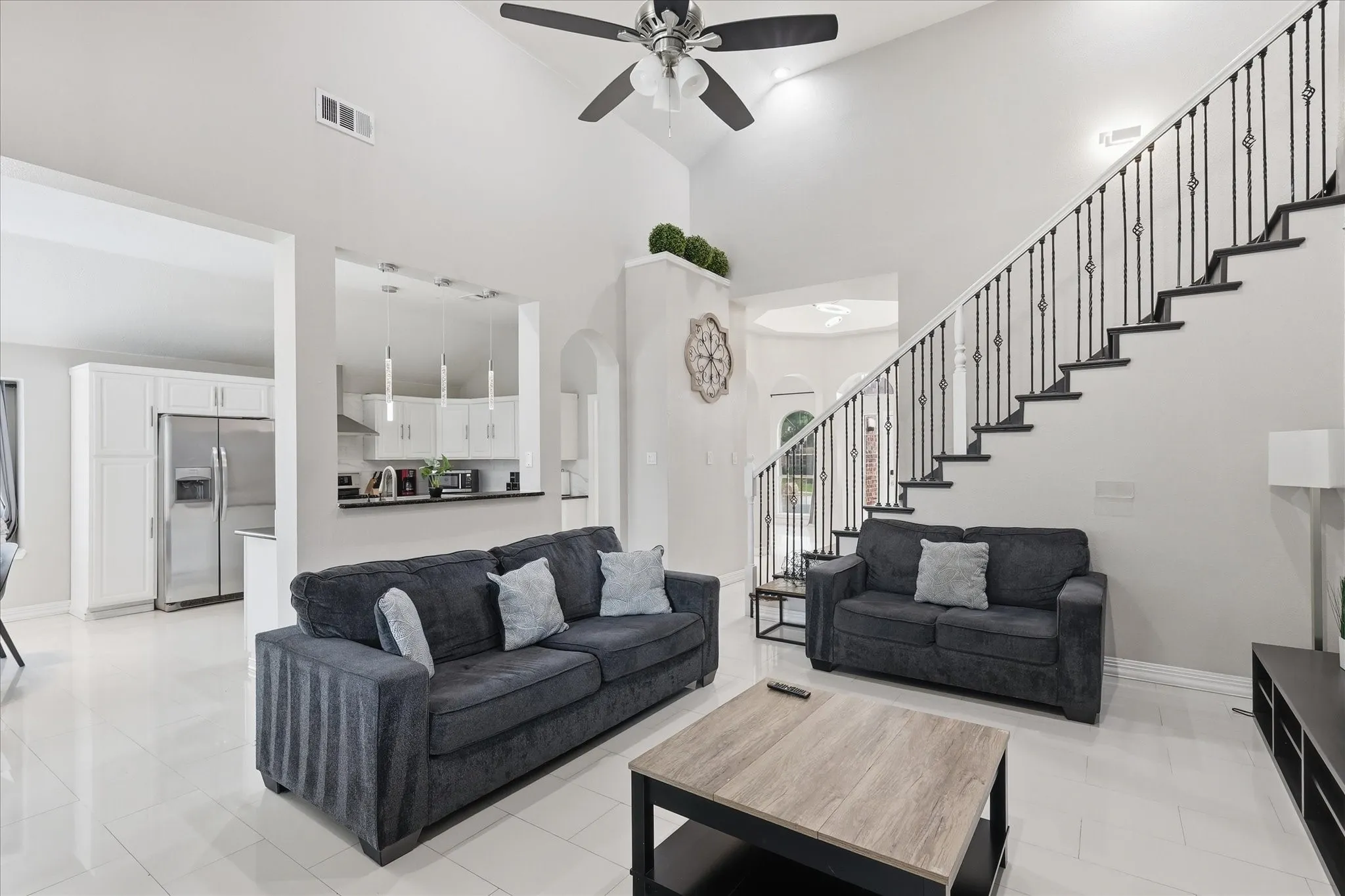 Single Family Residence For Sale in Dallas County , 4417 Teal Court, Sachse, Texas 75048, 5 Bedrooms, 5 Bathrooms, 2 Garage spaces, 3,138 Sqft, built in 2002, Preowned, Price $628,000, mls#21261807, Real Estate Agent in Sachse, Homes For Sale in Dallas county, Homes For Sale in Sachse, Realtor in Sachse Texas, Real Estate Brokerage Independent Realty Texas, Luminita Cordes Realtor