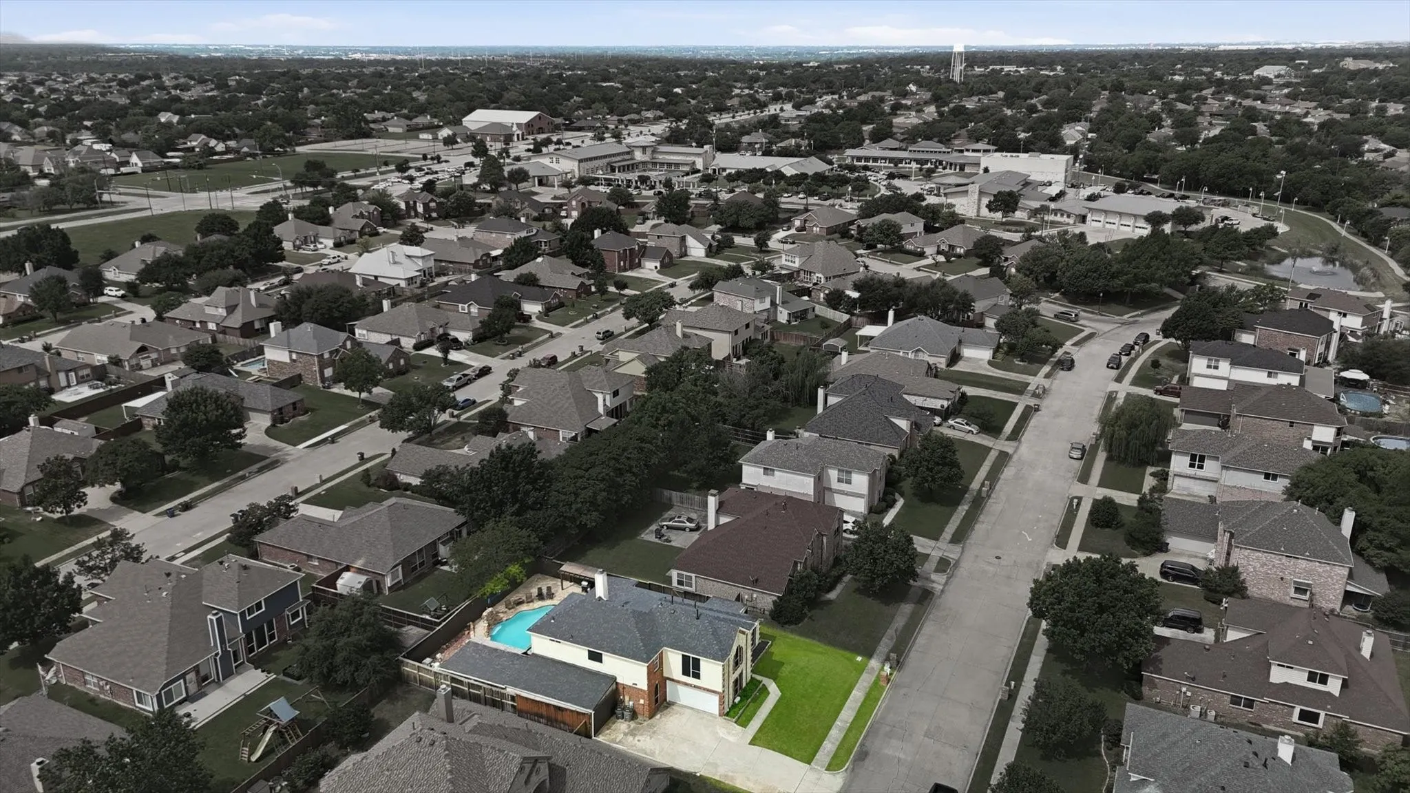 Single Family Residence For Sale in Dallas County , 4417 Teal Court, Sachse, Texas 75048, 5 Bedrooms, 5 Bathrooms, 2 Garage spaces, 3,138 Sqft, built in 2002, Preowned, Price $628,000, mls#21261807, Real Estate Agent in Sachse, Homes For Sale in Dallas county, Homes For Sale in Sachse, Realtor in Sachse Texas, Real Estate Brokerage Independent Realty Texas, Luminita Cordes Realtor