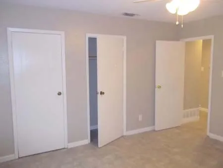 Duplex For Rent in Ellis County , 1504 Cardinal Drive, Ennis, Texas 75119, 2 Bedroom, 1 Bathroom, 1 Garage spaces, 1,016 Sqft, built in 1983, mls#21261933, Real Estate Agent in Ennis, Homes For Rent in Ellis county, Homes For Rent in Ennis, Realtor in Ennis Texas, Real Estate Brokerage Independent Realty Texas, Luminita Cordes Realtor