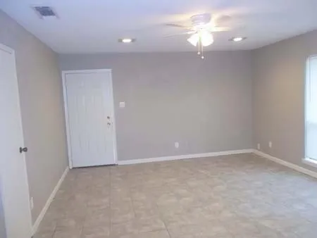 Duplex For Rent in Ellis County , 1504 Cardinal Drive, Ennis, Texas 75119, 2 Bedroom, 1 Bathroom, 1 Garage spaces, 1,016 Sqft, built in 1983, mls#21261933, Real Estate Agent in Ennis, Homes For Rent in Ellis county, Homes For Rent in Ennis, Realtor in Ennis Texas, Real Estate Brokerage Independent Realty Texas, Luminita Cordes Realtor