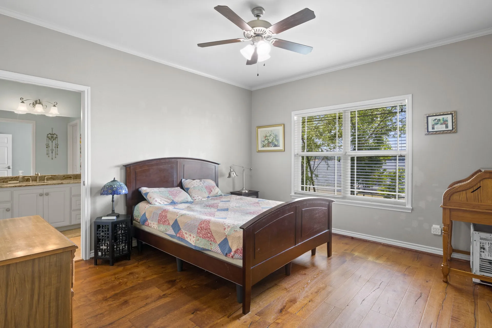 Single Family Residence For Sale in Titus County , 398 Private Road 2939, Pittsburg, Texas 75686, 3 Bedrooms, 3 Bathrooms, 3 Garage spaces, 2,751 Sqft, built in 2017, Price $1,300,000, mls#21261474, Real Estate Agent in Pittsburg, Homes For Sale in Titus county, Homes For Sale in Pittsburg, Realtor in Pittsburg Texas, Real Estate Brokerage Independent Realty Texas, Luminita Cordes Realtor