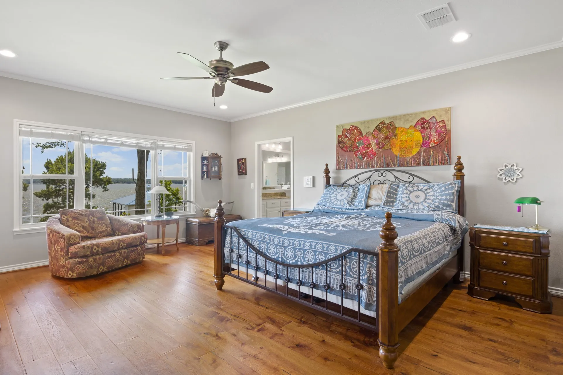 Single Family Residence For Sale in Titus County , 398 Private Road 2939, Pittsburg, Texas 75686, 3 Bedrooms, 3 Bathrooms, 3 Garage spaces, 2,751 Sqft, built in 2017, Price $1,300,000, mls#21261474, Real Estate Agent in Pittsburg, Homes For Sale in Titus county, Homes For Sale in Pittsburg, Realtor in Pittsburg Texas, Real Estate Brokerage Independent Realty Texas, Luminita Cordes Realtor