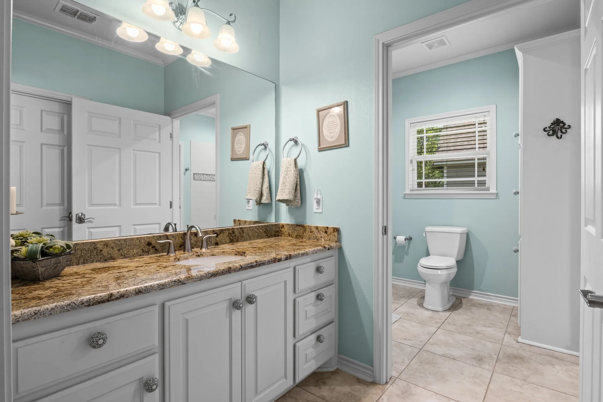 Single Family Residence For Sale in Titus County , 398 Private Road 2939, Pittsburg, Texas 75686, 3 Bedrooms, 3 Bathrooms, 3 Garage spaces, 2,751 Sqft, built in 2017, Price $1,300,000, mls#21261474, Real Estate Agent in Pittsburg, Homes For Sale in Titus county, Homes For Sale in Pittsburg, Realtor in Pittsburg Texas, Real Estate Brokerage Independent Realty Texas, Luminita Cordes Realtor