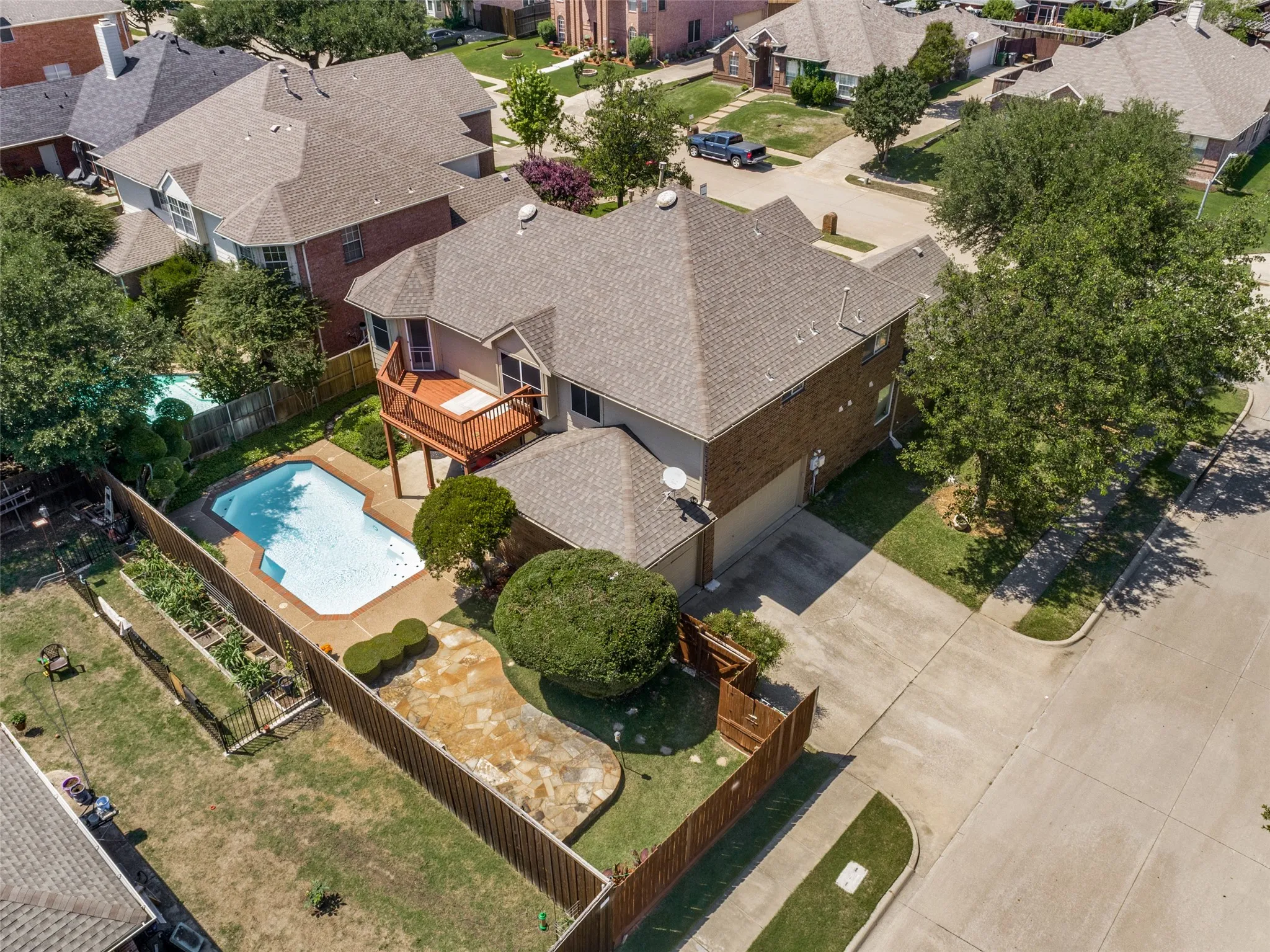 Single Family Residence For Sale in Collin County , 206 Sweetgum Drive, Murphy, Texas 75094, 4 Bedroom, 4 Bathroom, 3 Garage spaces, 3,512 Sqft, built in 1999, mls#21261945, Real Estate Agent in Murphy, Homes For Sale in Collin county, Homes For Sale in Murphy, Realtor in Murphy Texas, Real Estate Brokerage Independent Realty Texas, Luminita Cordes Realtor