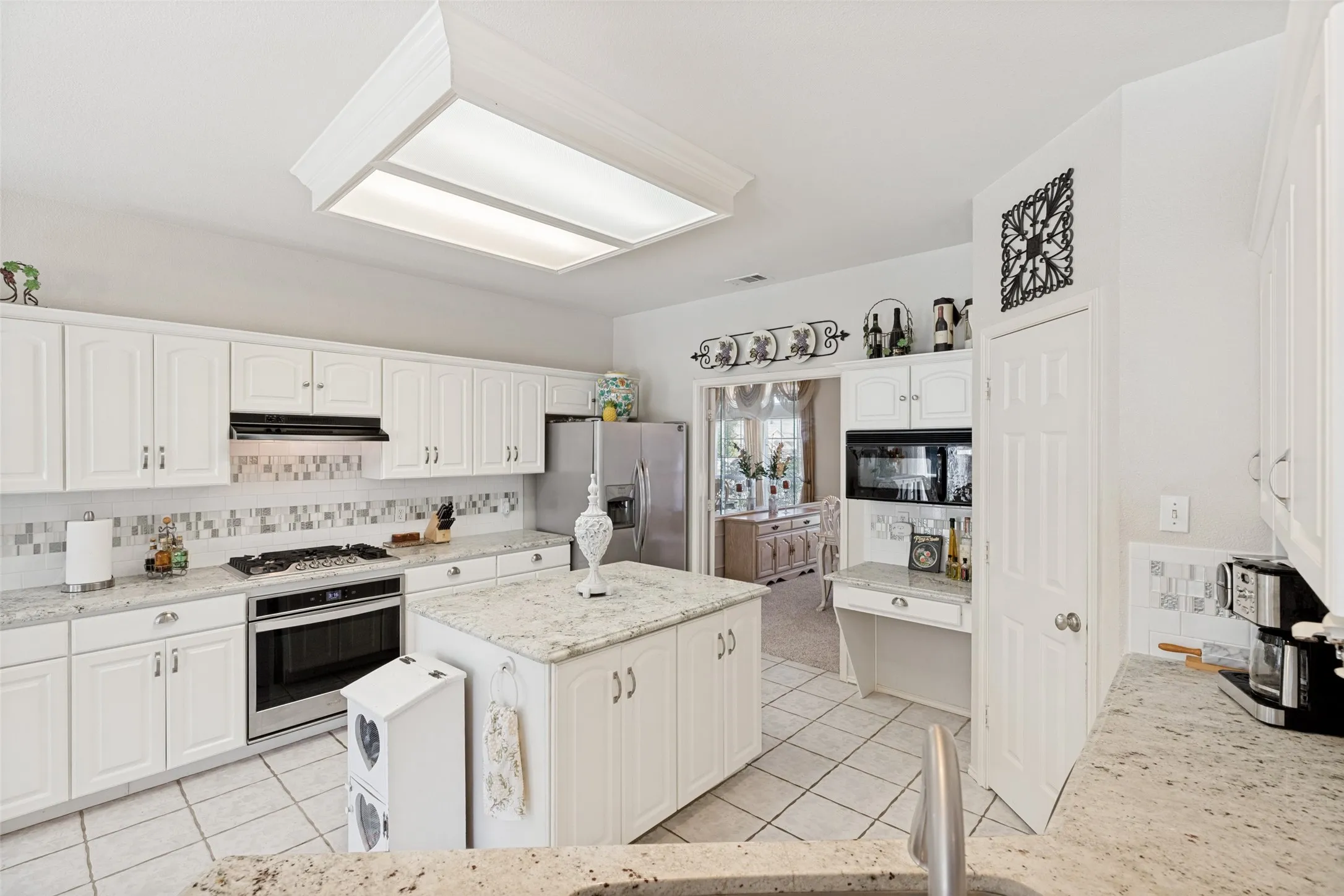 Single Family Residence For Sale in Collin County , 206 Sweetgum Drive, Murphy, Texas 75094, 4 Bedroom, 4 Bathroom, 3 Garage spaces, 3,512 Sqft, built in 1999, mls#21261945, Real Estate Agent in Murphy, Homes For Sale in Collin county, Homes For Sale in Murphy, Realtor in Murphy Texas, Real Estate Brokerage Independent Realty Texas, Luminita Cordes Realtor