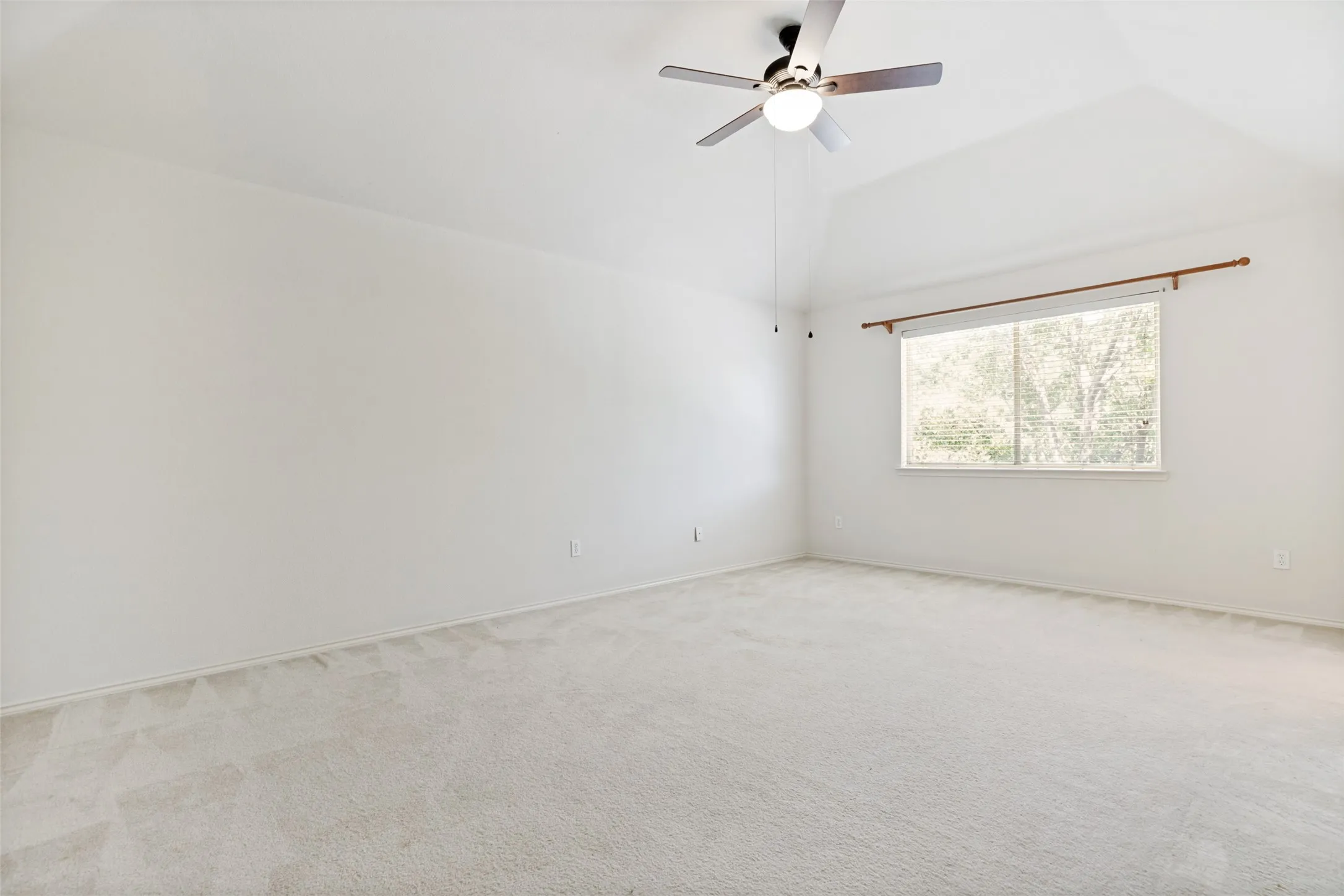 Single Family Residence For Sale in Collin County , 206 Sweetgum Drive, Murphy, Texas 75094, 4 Bedroom, 4 Bathroom, 3 Garage spaces, 3,512 Sqft, built in 1999, mls#21261945, Real Estate Agent in Murphy, Homes For Sale in Collin county, Homes For Sale in Murphy, Realtor in Murphy Texas, Real Estate Brokerage Independent Realty Texas, Luminita Cordes Realtor
