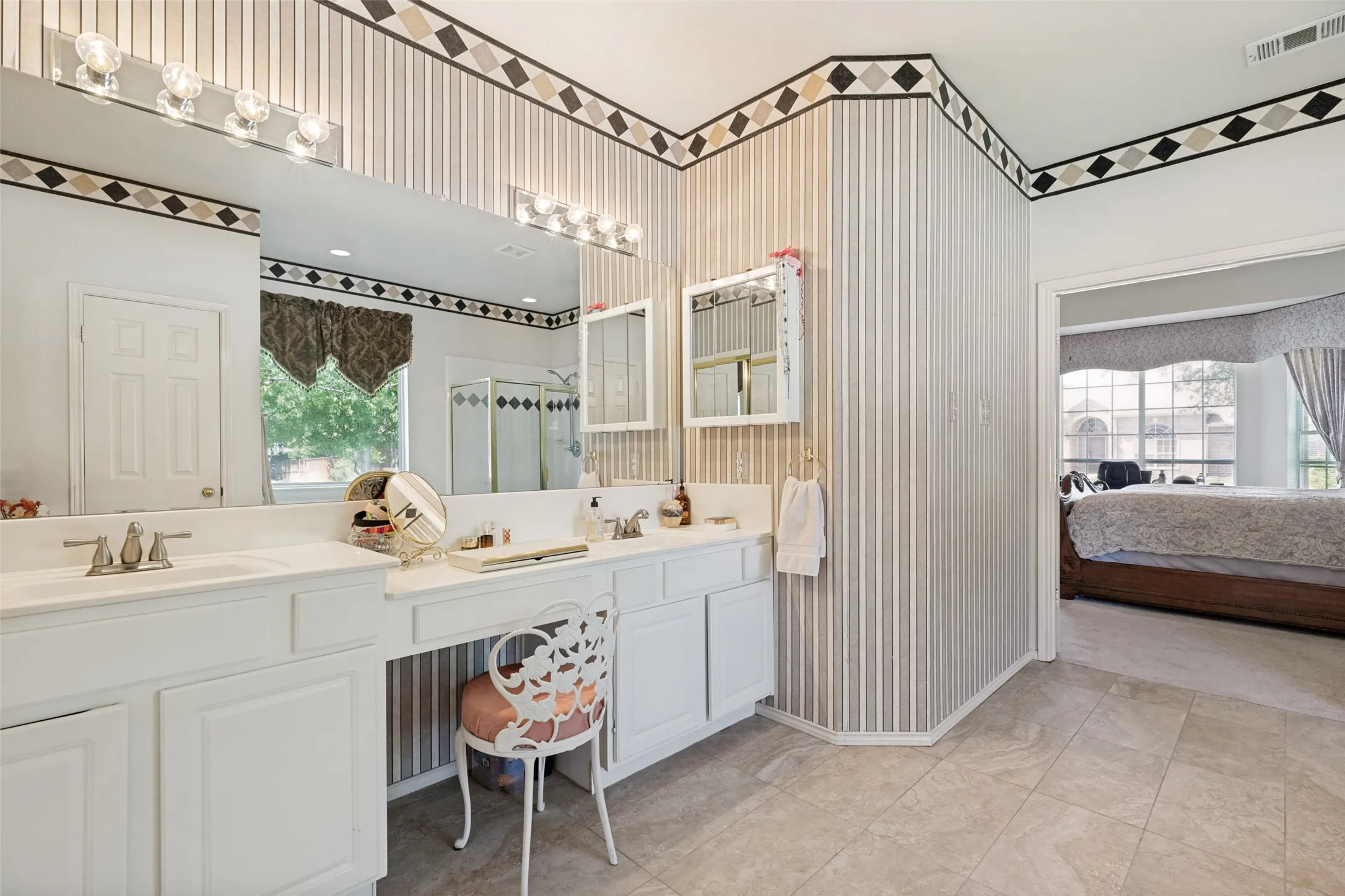 Single Family Residence For Sale in Collin County , 206 Sweetgum Drive, Murphy, Texas 75094, 4 Bedroom, 4 Bathroom, 3 Garage spaces, 3,512 Sqft, built in 1999, mls#21261945, Real Estate Agent in Murphy, Homes For Sale in Collin county, Homes For Sale in Murphy, Realtor in Murphy Texas, Real Estate Brokerage Independent Realty Texas, Luminita Cordes Realtor