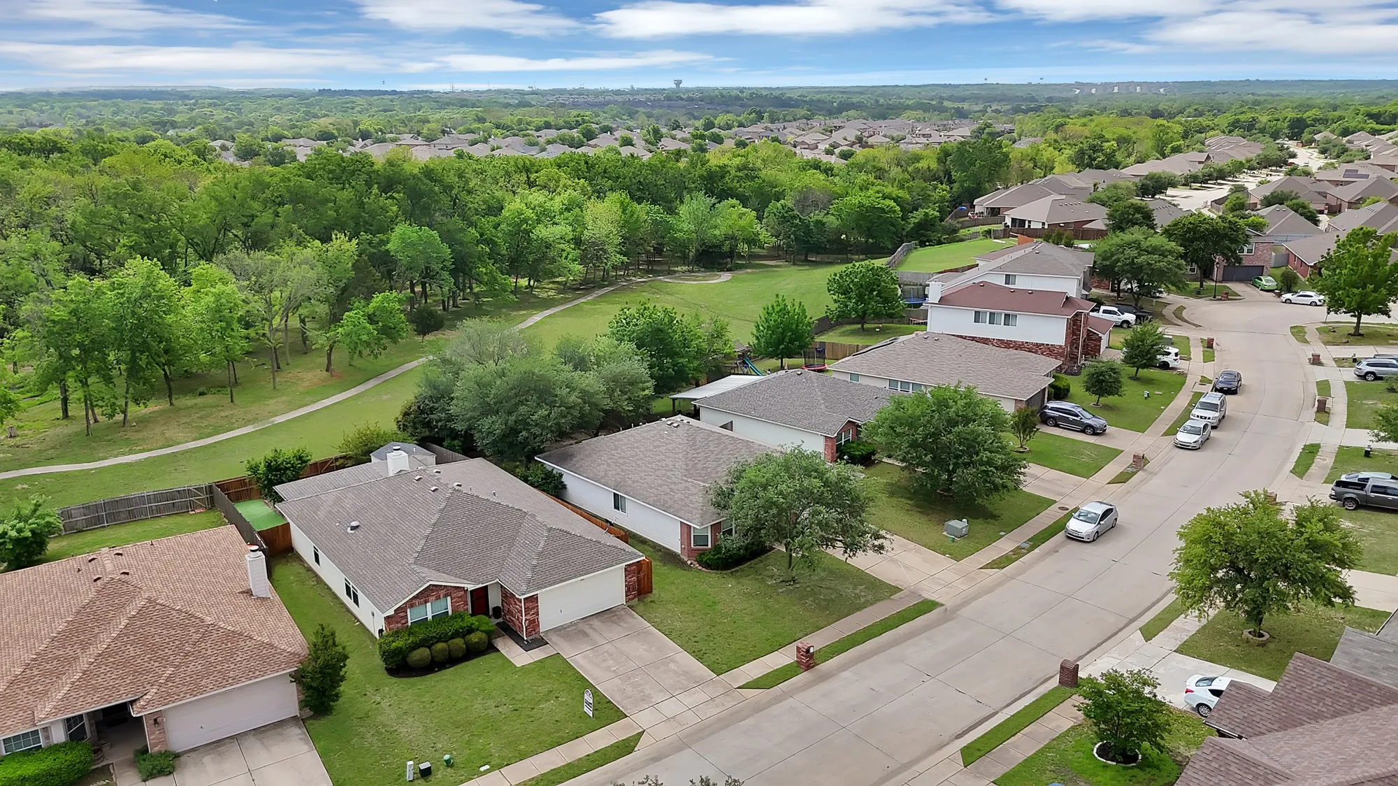 Single Family Residence For Sale in Collin County , 1405 Oak Hollow Lane, Anna, Texas 75409, 3 Bedroom, 2 Bathroom, 2 Garage spaces, 1,620 Sqft, built in 2004, mls#21261920, Real Estate Agent in Anna, Homes For Sale in Collin county, Homes For Sale in Anna, Realtor in Anna Texas, Real Estate Brokerage Independent Realty Texas, Luminita Cordes Realtor