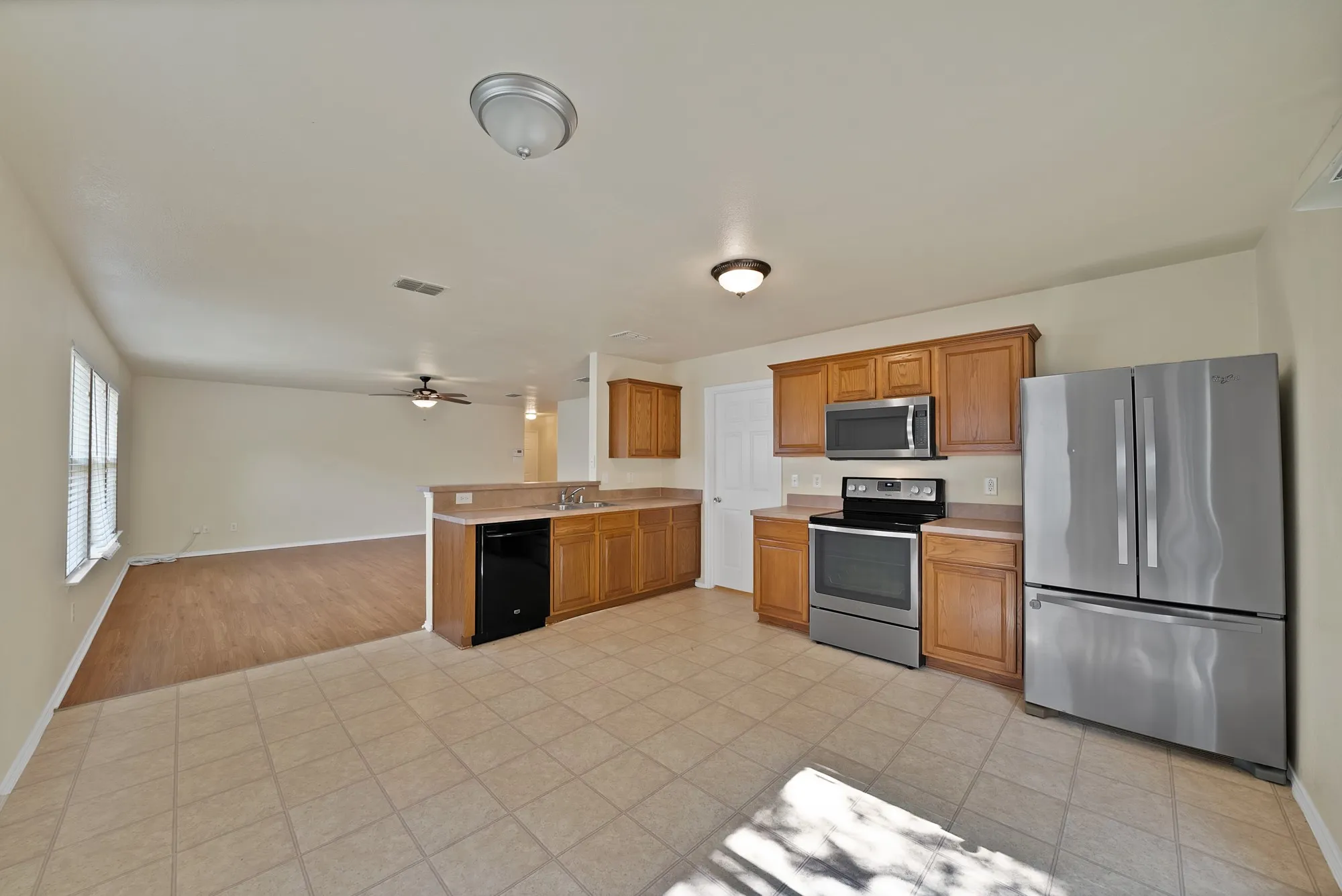 Single Family Residence For Sale in Collin County , 1405 Oak Hollow Lane, Anna, Texas 75409, 3 Bedroom, 2 Bathroom, 2 Garage spaces, 1,620 Sqft, built in 2004, mls#21261920, Real Estate Agent in Anna, Homes For Sale in Collin county, Homes For Sale in Anna, Realtor in Anna Texas, Real Estate Brokerage Independent Realty Texas, Luminita Cordes Realtor
