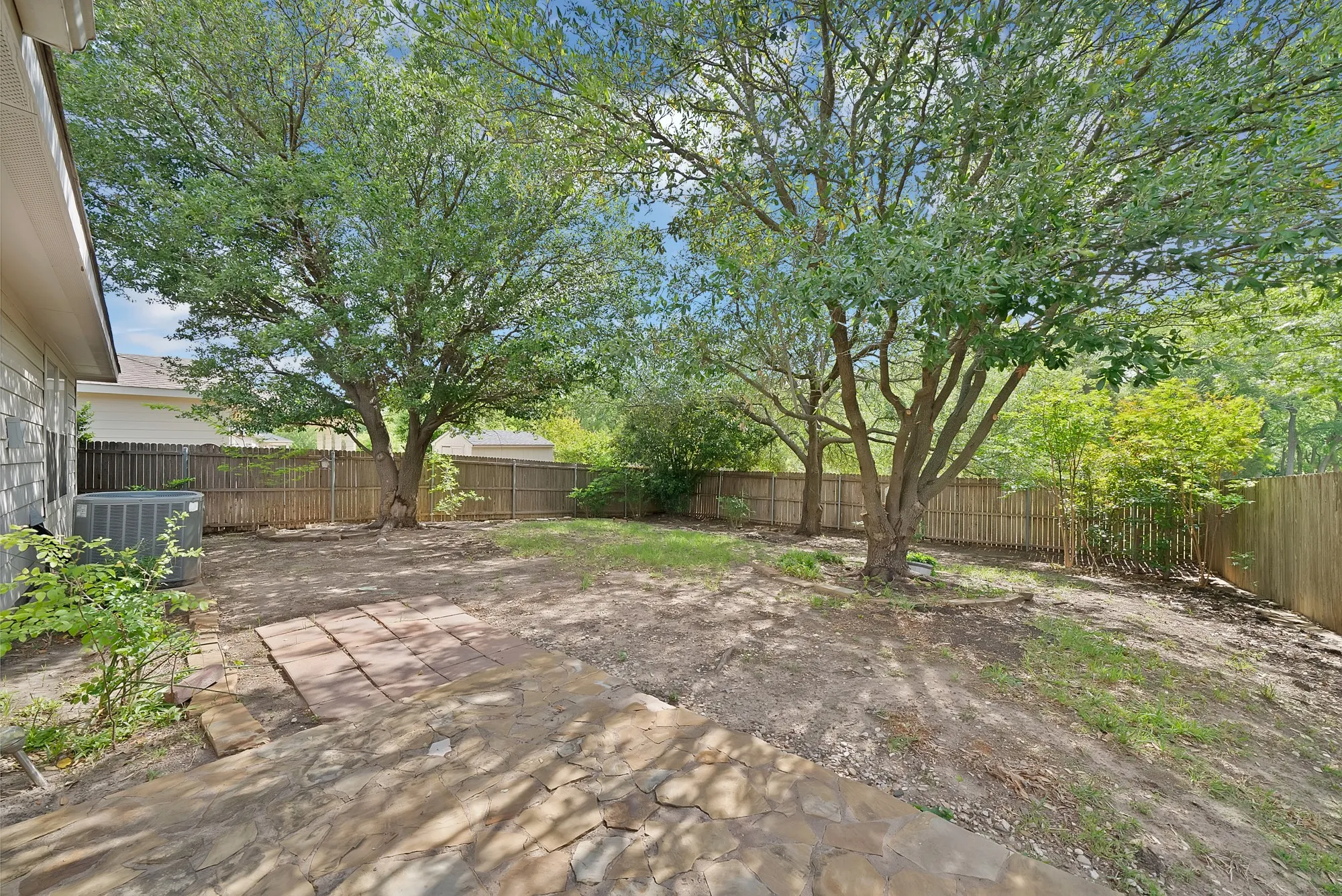 Single Family Residence For Sale in Collin County , 1405 Oak Hollow Lane, Anna, Texas 75409, 3 Bedroom, 2 Bathroom, 2 Garage spaces, 1,620 Sqft, built in 2004, mls#21261920, Real Estate Agent in Anna, Homes For Sale in Collin county, Homes For Sale in Anna, Realtor in Anna Texas, Real Estate Brokerage Independent Realty Texas, Luminita Cordes Realtor