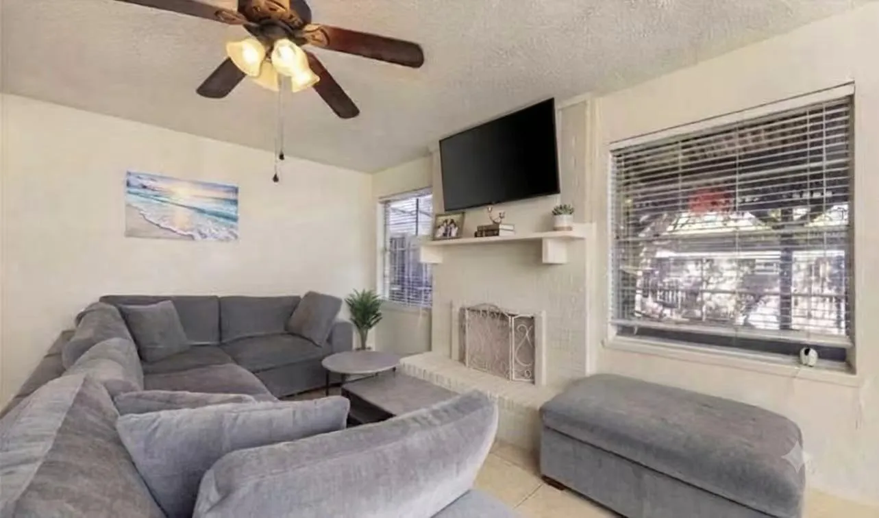 Townhouse For Sale in Dallas County , 4806 Rollingwood Court, Garland, Texas 75043, 3 Bedroom, 3 Bathroom, Garage spaces, 1,582 Sqft, built in 1973, mls#21261969, Real Estate Agent in Garland, Homes For Sale in Dallas county, Homes For Sale in Garland, Realtor in Garland Texas, Real Estate Brokerage Independent Realty Texas, Luminita Cordes Realtor
