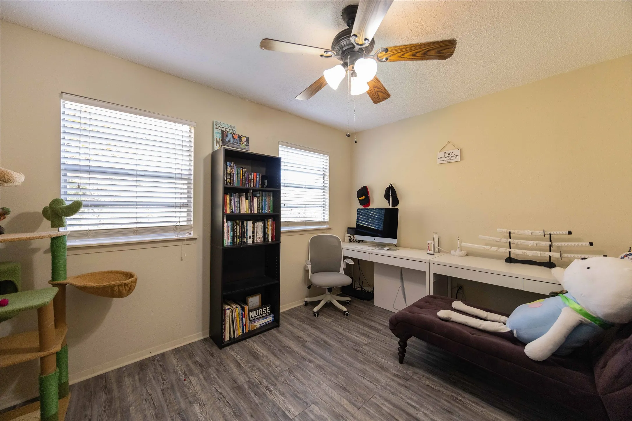 Townhouse For Sale in Dallas County , 4806 Rollingwood Court, Garland, Texas 75043, 3 Bedroom, 3 Bathroom, Garage spaces, 1,582 Sqft, built in 1973, mls#21261969, Real Estate Agent in Garland, Homes For Sale in Dallas county, Homes For Sale in Garland, Realtor in Garland Texas, Real Estate Brokerage Independent Realty Texas, Luminita Cordes Realtor