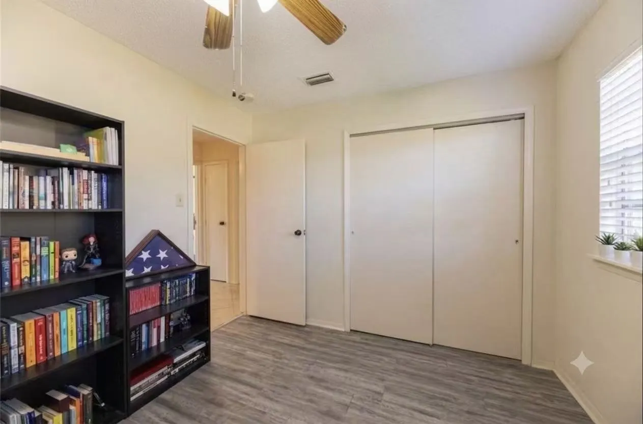 Townhouse For Sale in Dallas County , 4806 Rollingwood Court, Garland, Texas 75043, 3 Bedroom, 3 Bathroom, Garage spaces, 1,582 Sqft, built in 1973, mls#21261969, Real Estate Agent in Garland, Homes For Sale in Dallas county, Homes For Sale in Garland, Realtor in Garland Texas, Real Estate Brokerage Independent Realty Texas, Luminita Cordes Realtor