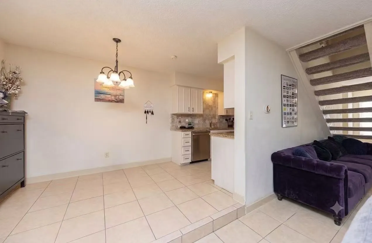 Townhouse For Sale in Dallas County , 4806 Rollingwood Court, Garland, Texas 75043, 3 Bedroom, 3 Bathroom, Garage spaces, 1,582 Sqft, built in 1973, mls#21261969, Real Estate Agent in Garland, Homes For Sale in Dallas county, Homes For Sale in Garland, Realtor in Garland Texas, Real Estate Brokerage Independent Realty Texas, Luminita Cordes Realtor